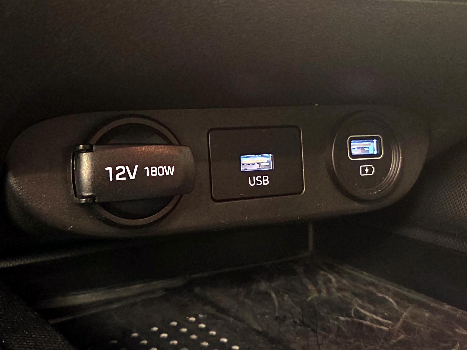 Thumbnail: 2022 Hyundai Elantra - 18