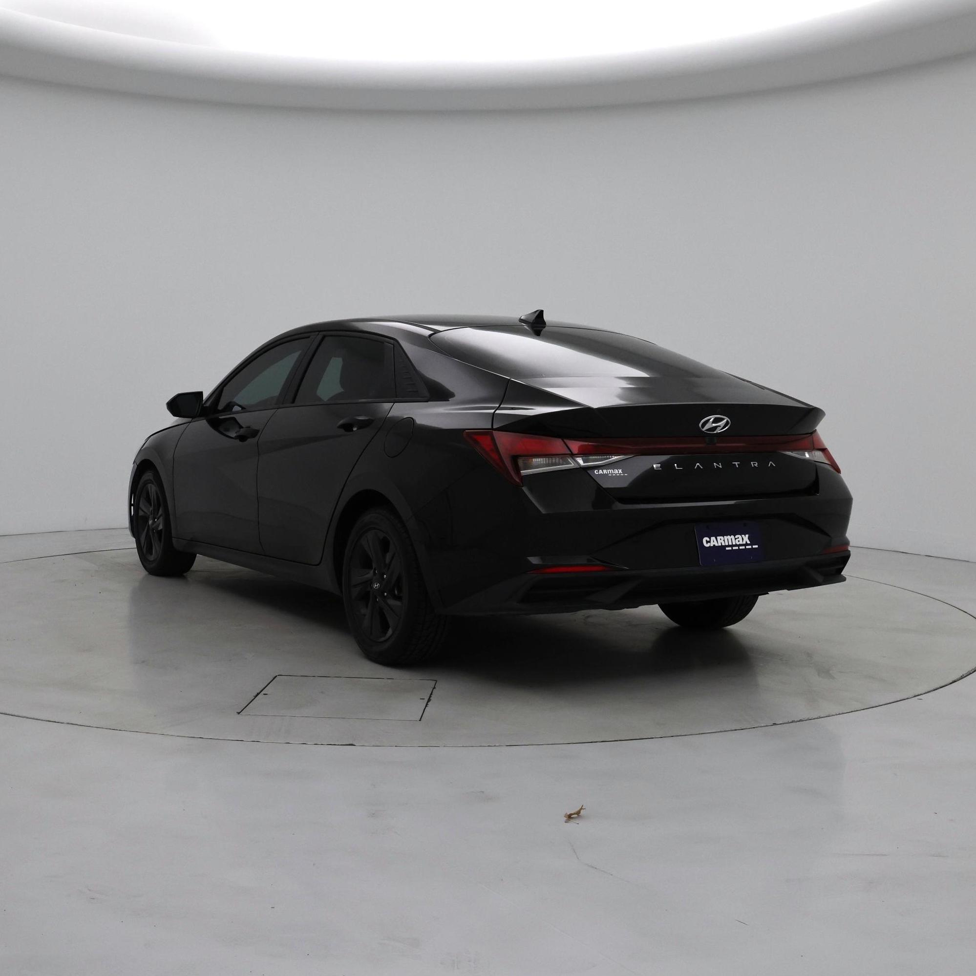 Thumbnail: 2022 Hyundai Elantra - 2