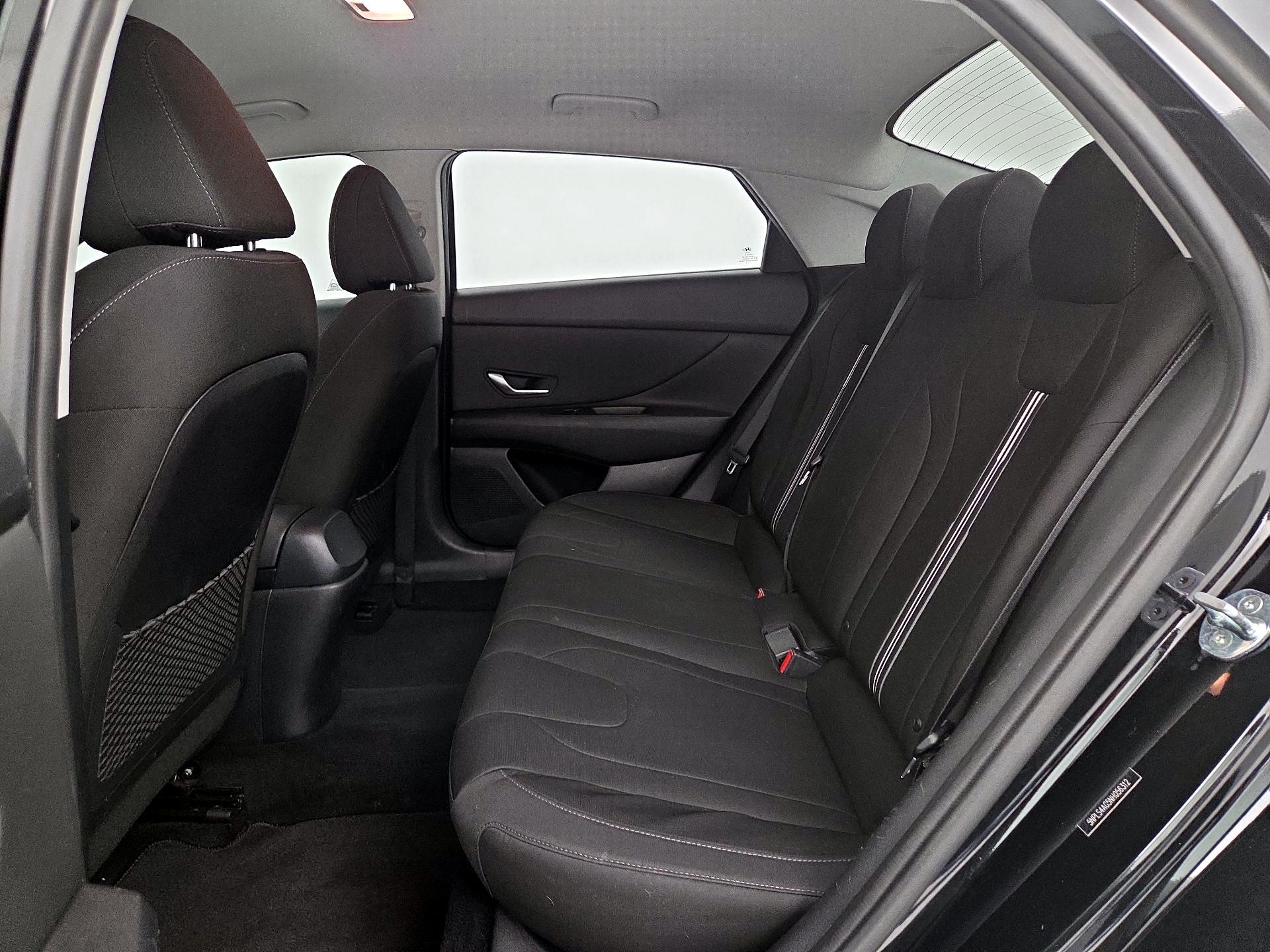 Thumbnail: 2022 Hyundai Elantra - 19