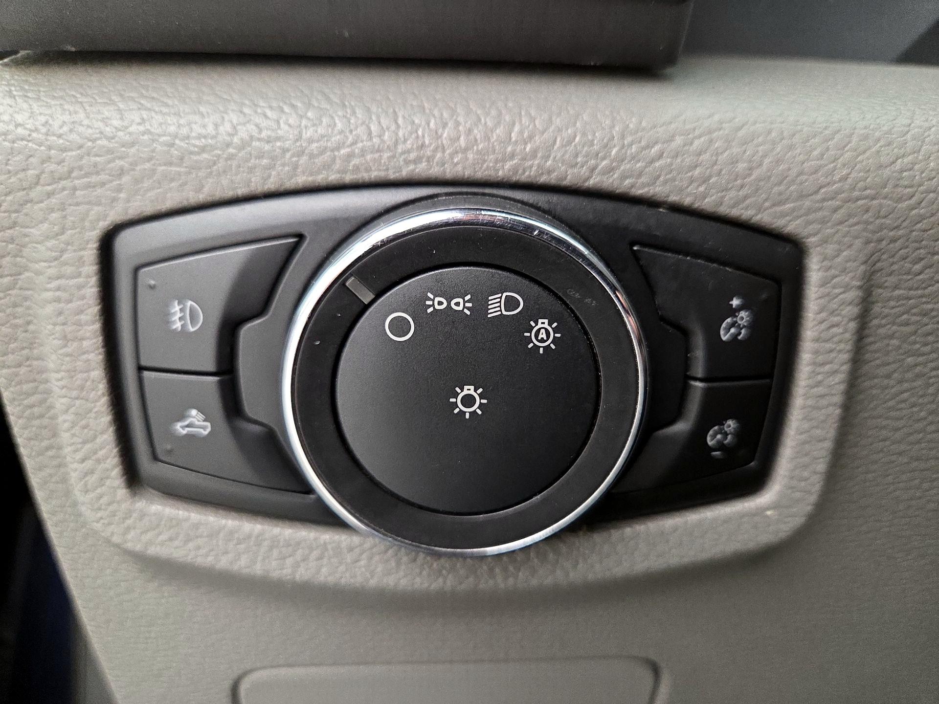 Thumbnail: 2016 Ford F-150 - 13