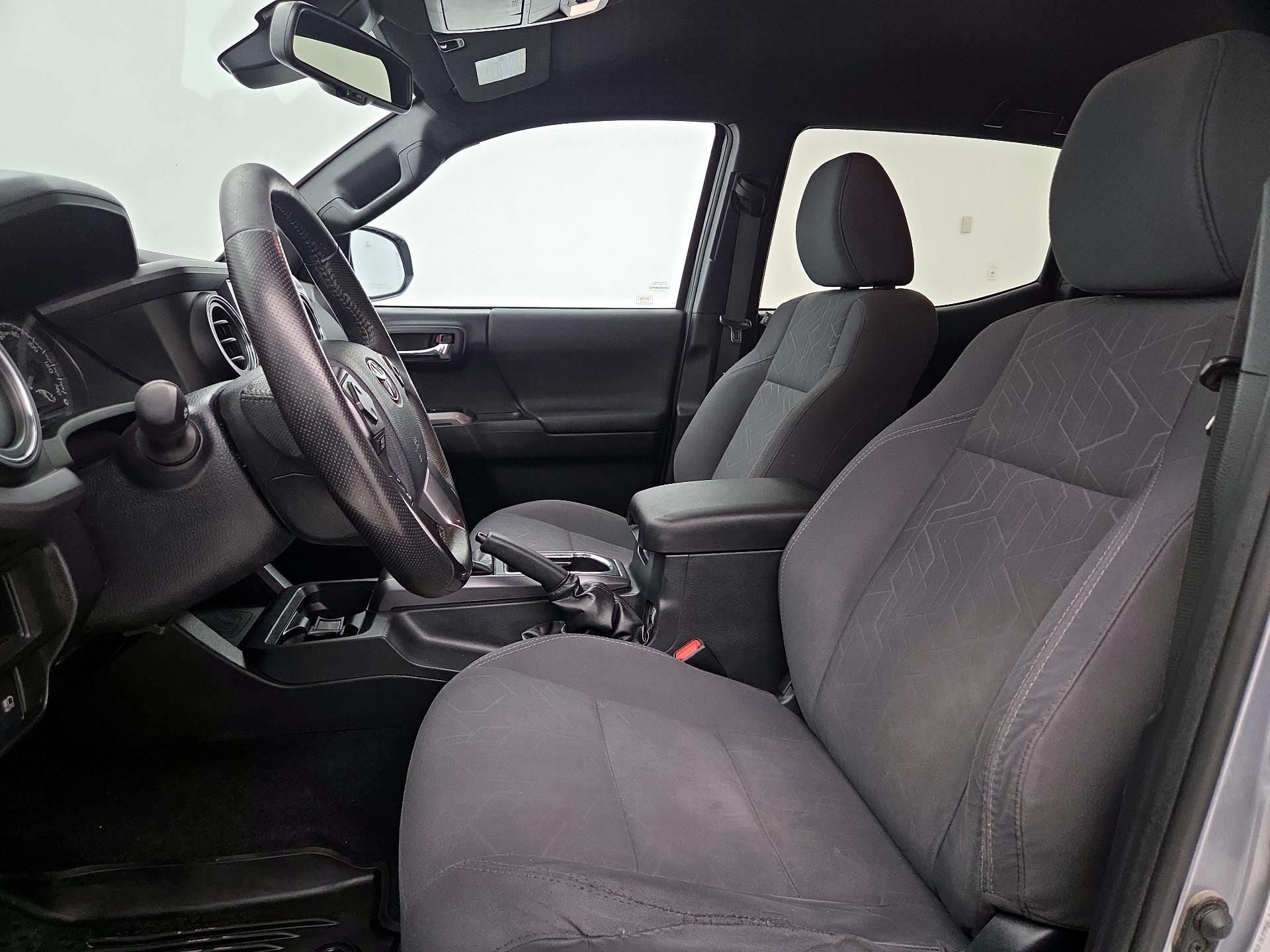 Thumbnail: 2019 Toyota Tacoma - 11