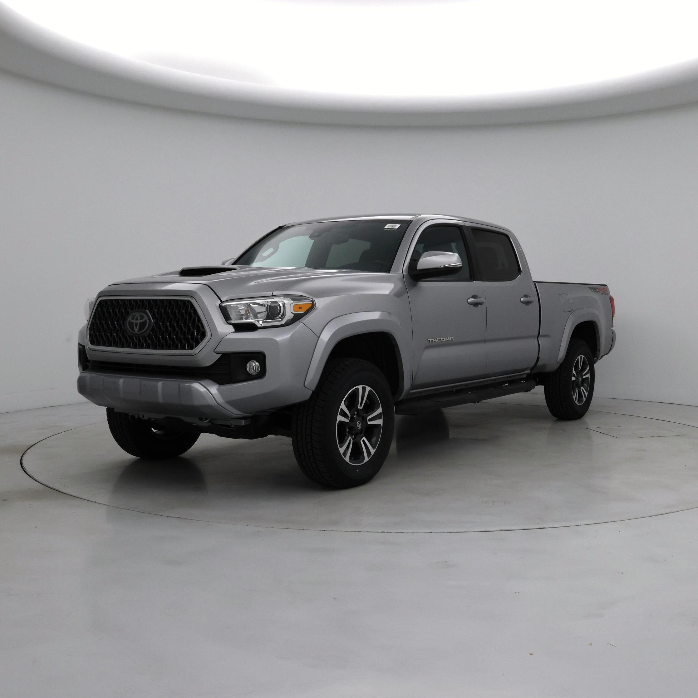 Thumbnail: 2019 Toyota Tacoma - 4