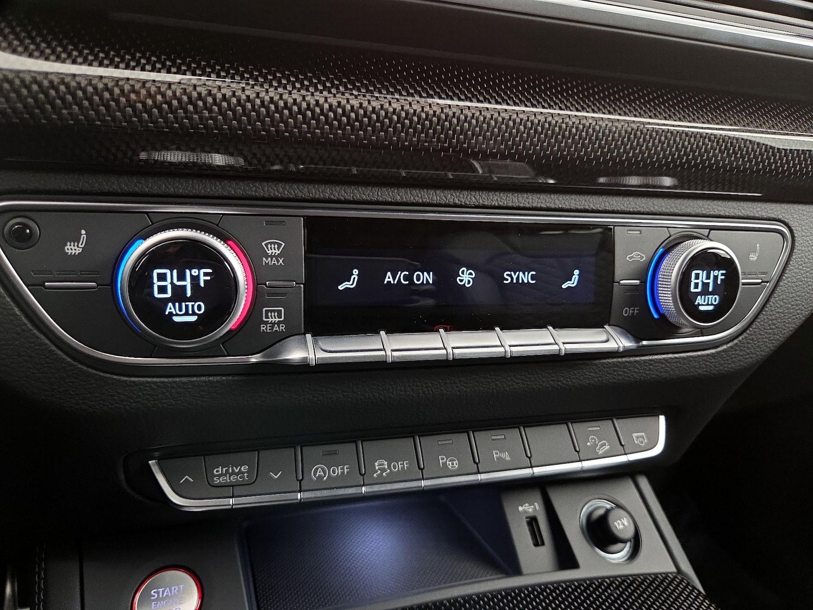 2025 Audi SQ5 Prestige - Photo 18
