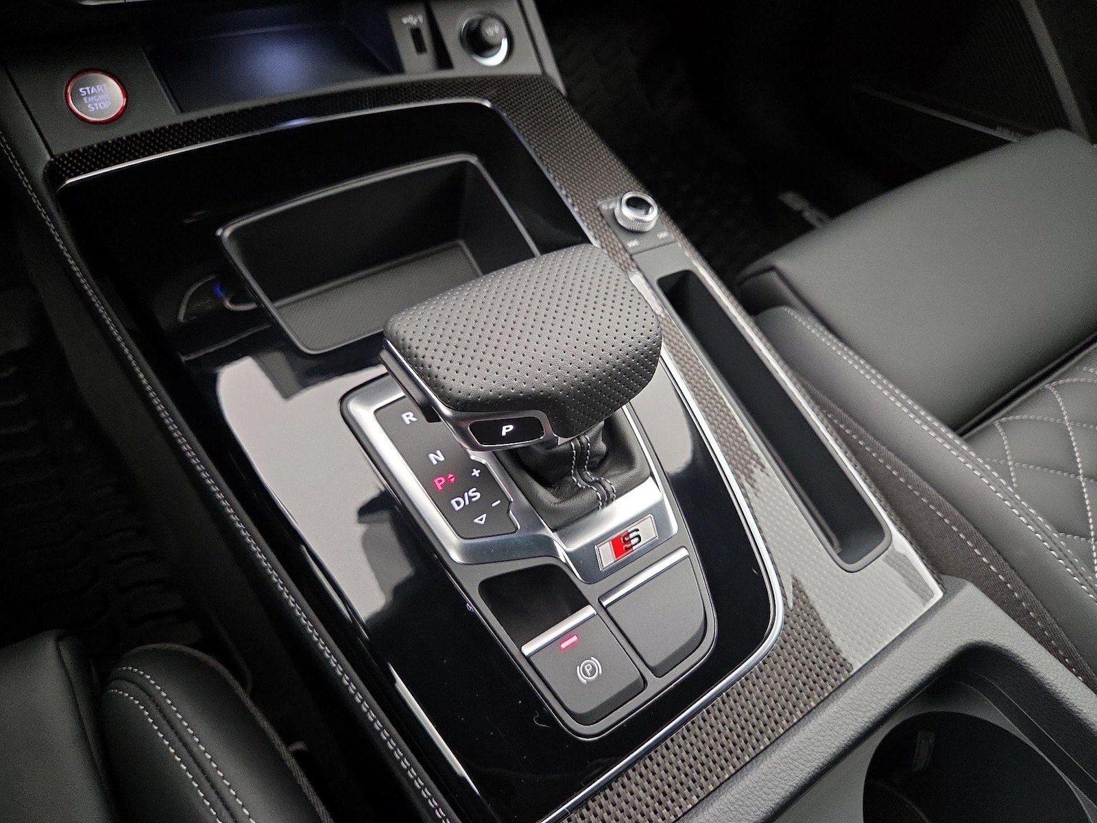 2025 Audi SQ5 Prestige - Photo 19