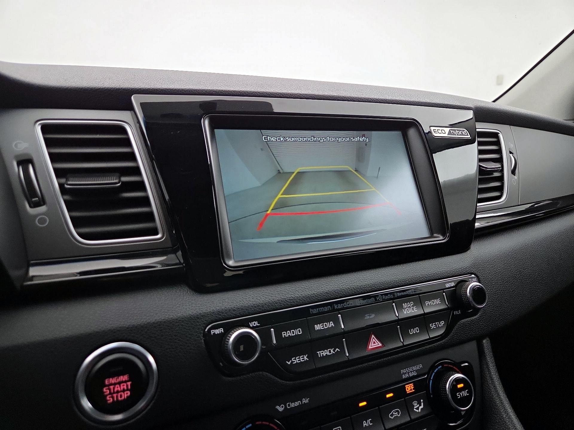 Thumbnail: 2017 Kia Niro - 13