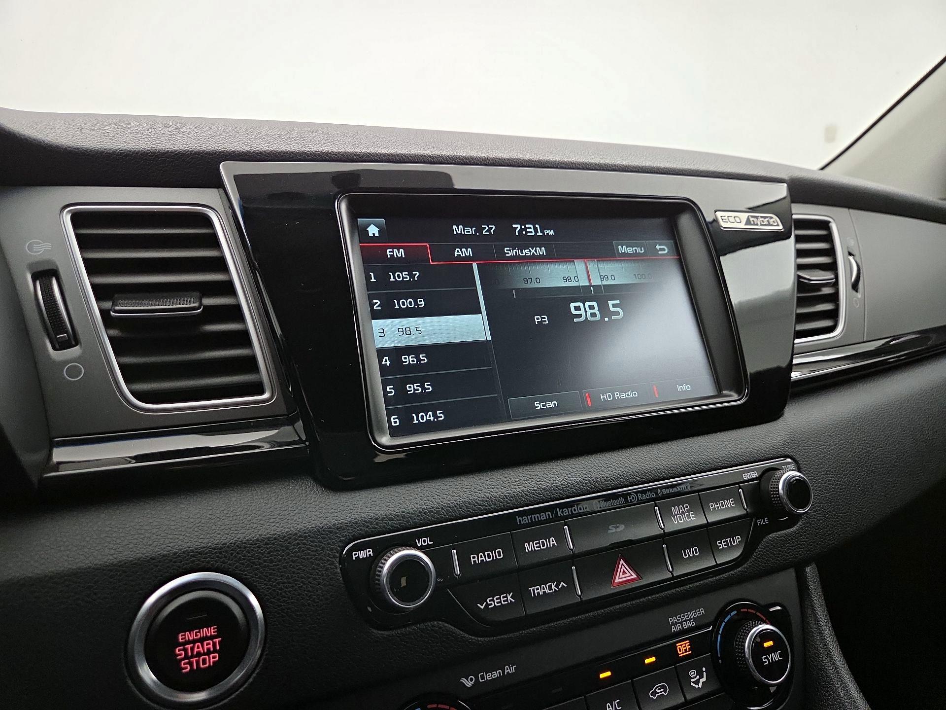 Thumbnail: 2017 Kia Niro - 14