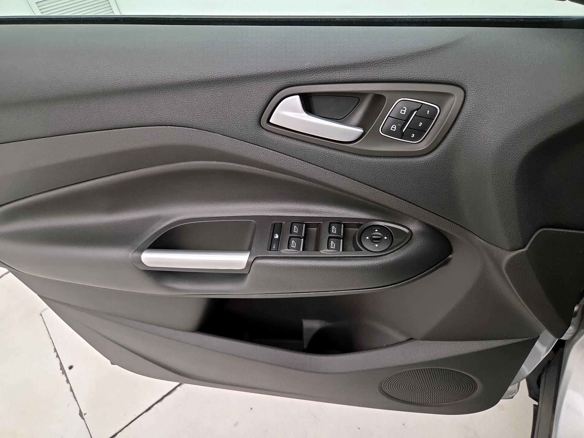 Thumbnail: 2018 Ford Escape - 10