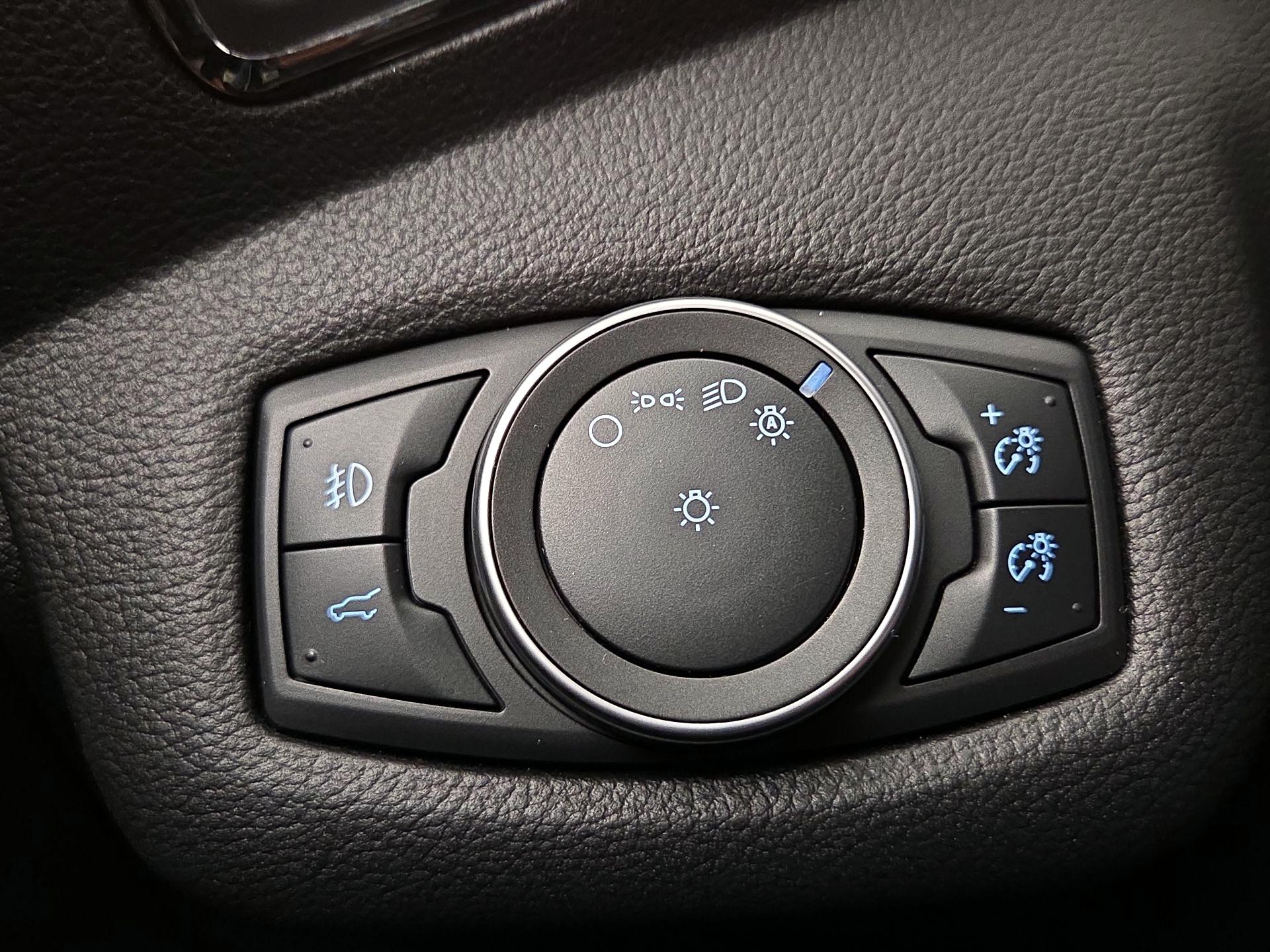 Thumbnail: 2018 Ford Escape - 11