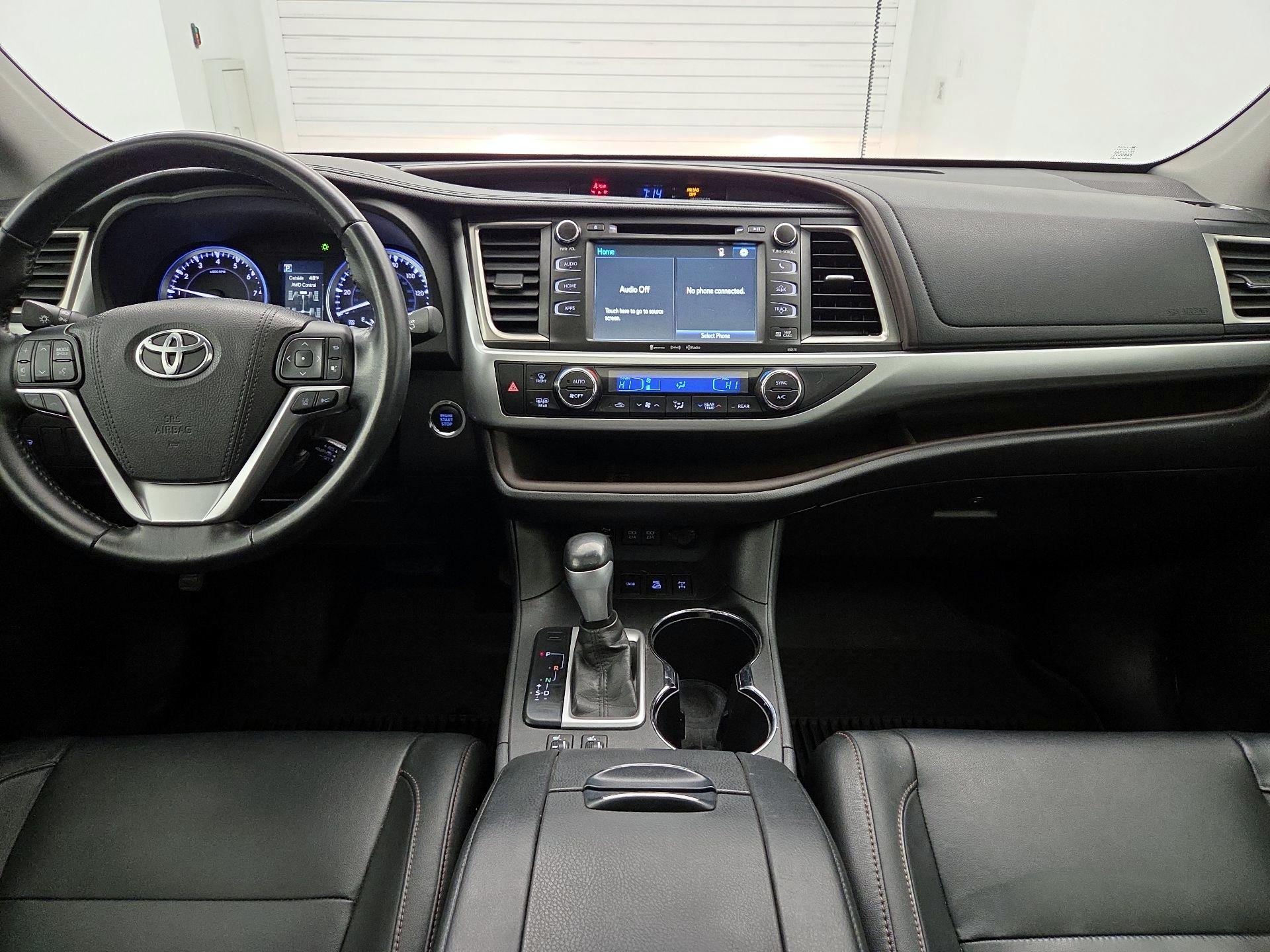 Thumbnail: 2017 Toyota Highlander - 9