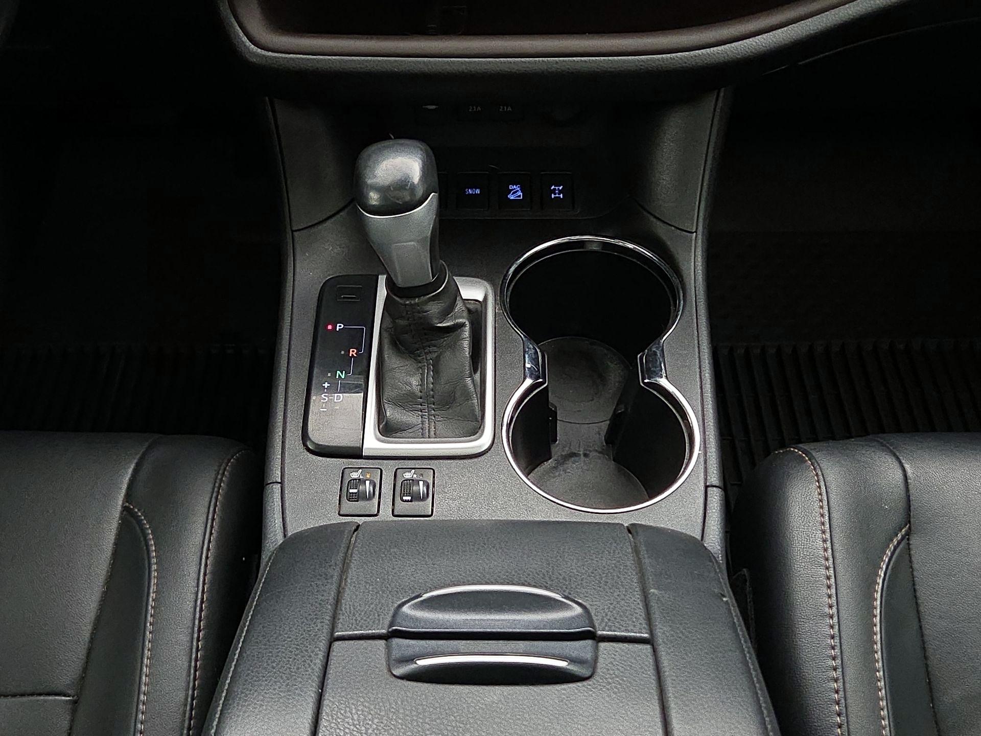 Thumbnail: 2017 Toyota Highlander - 17