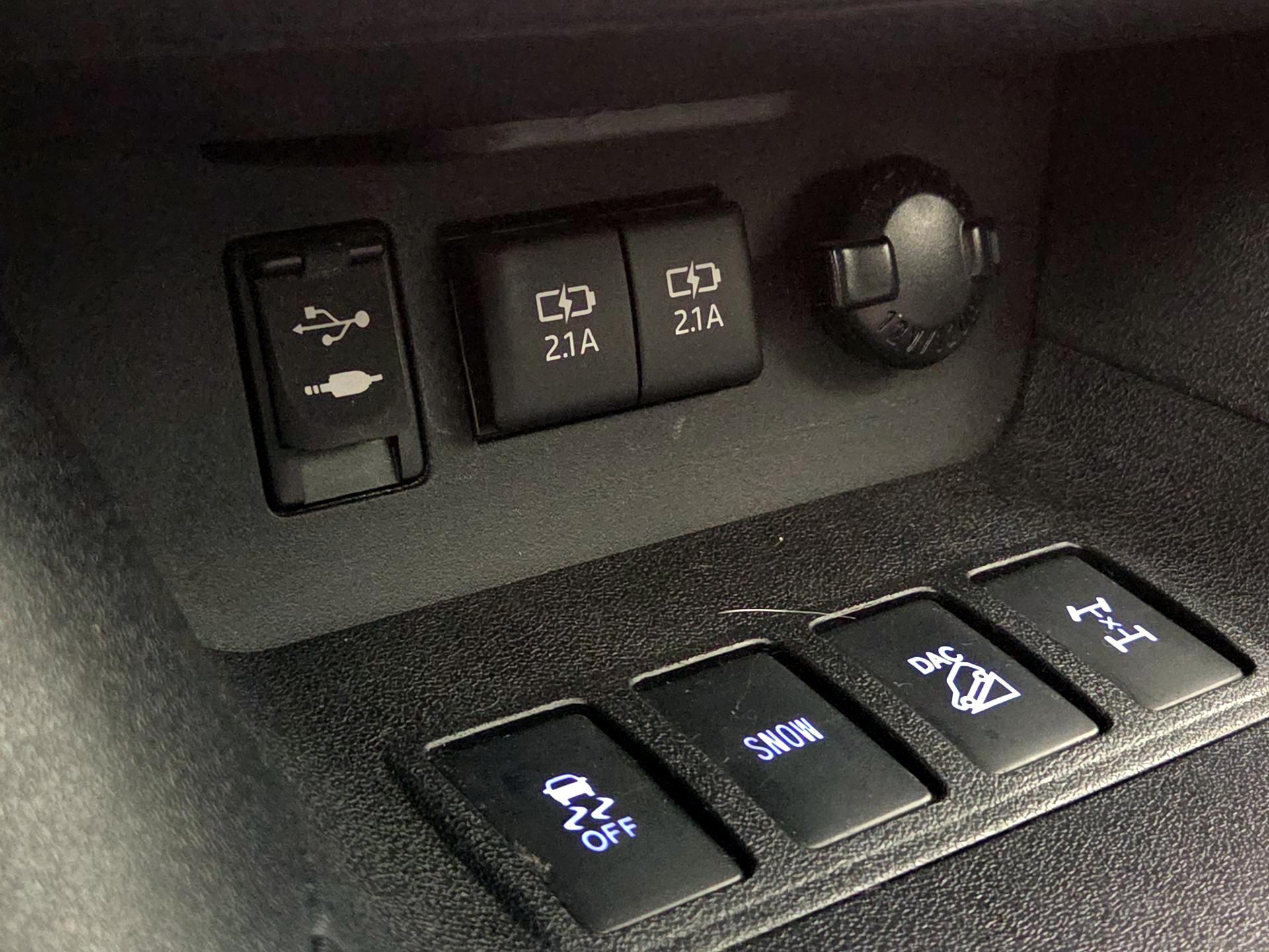 Thumbnail: 2017 Toyota Highlander - 18