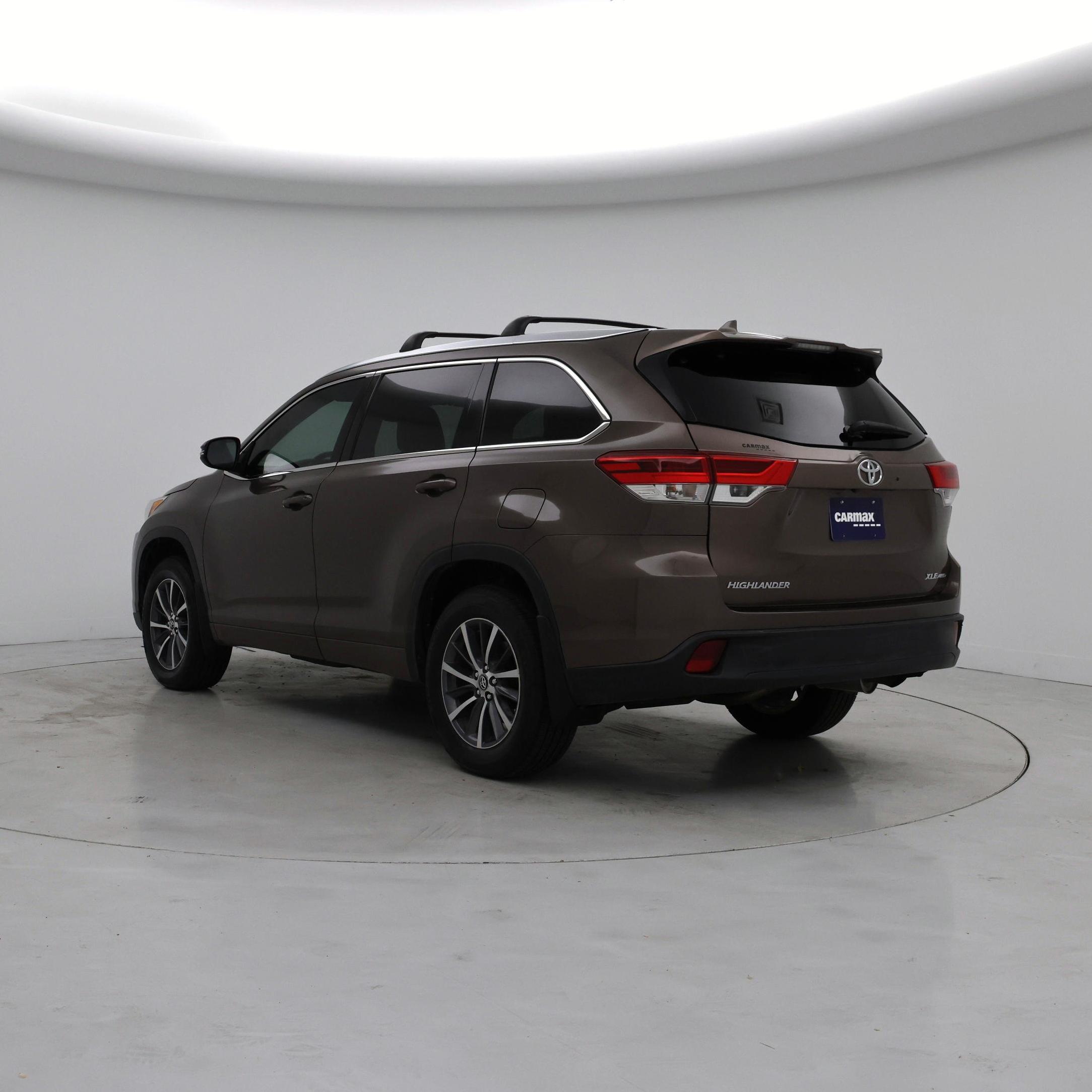 Thumbnail: 2017 Toyota Highlander - 2