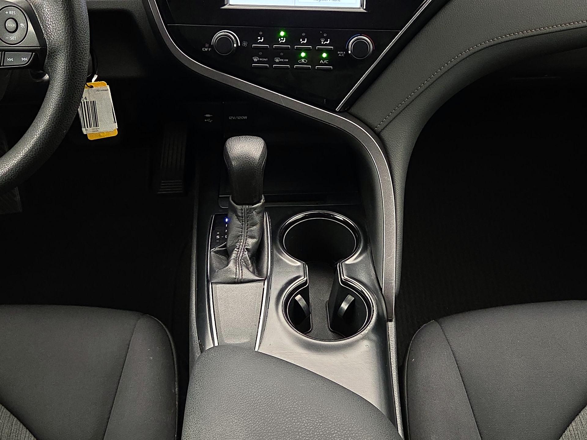 Thumbnail: 2018 Toyota Camry - 17