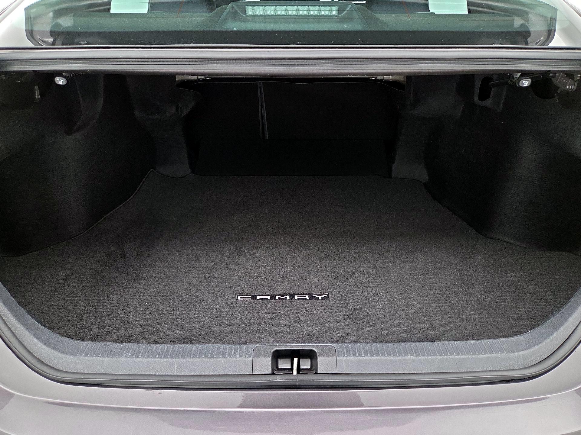 Thumbnail: 2018 Toyota Camry - 20