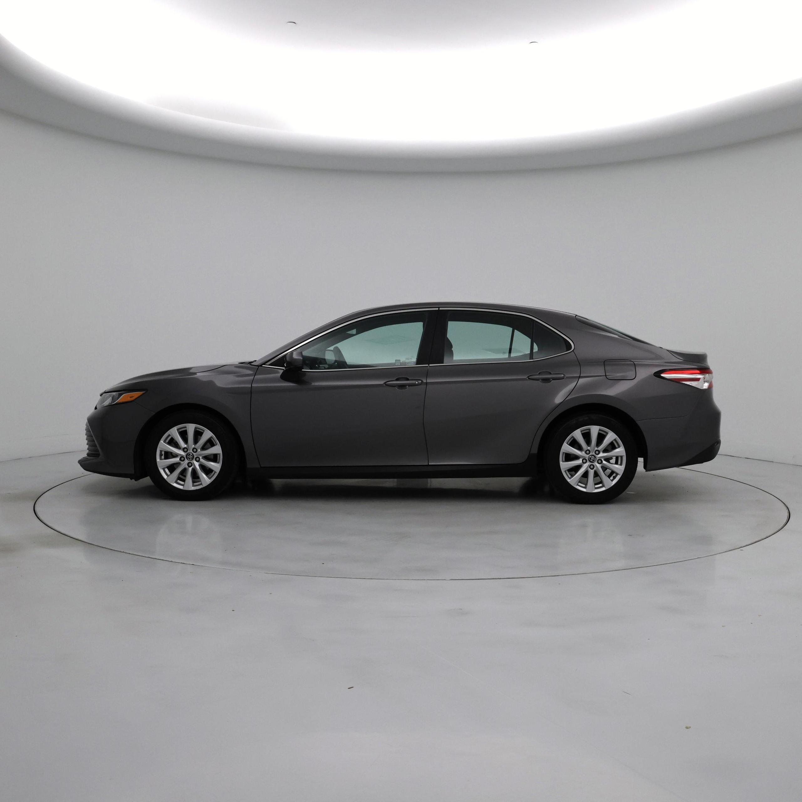 Thumbnail: 2018 Toyota Camry - 3