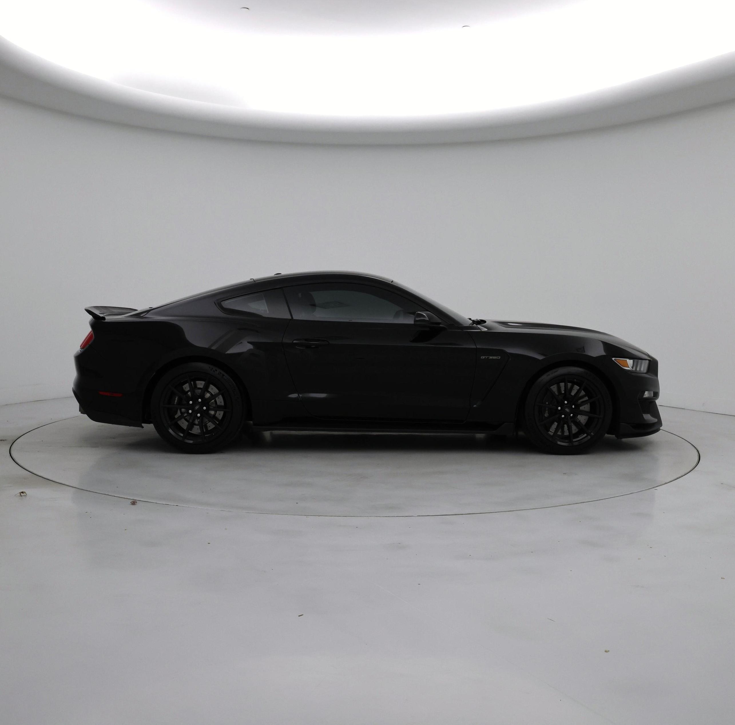 Thumbnail: 2017 Ford Mustang - 7