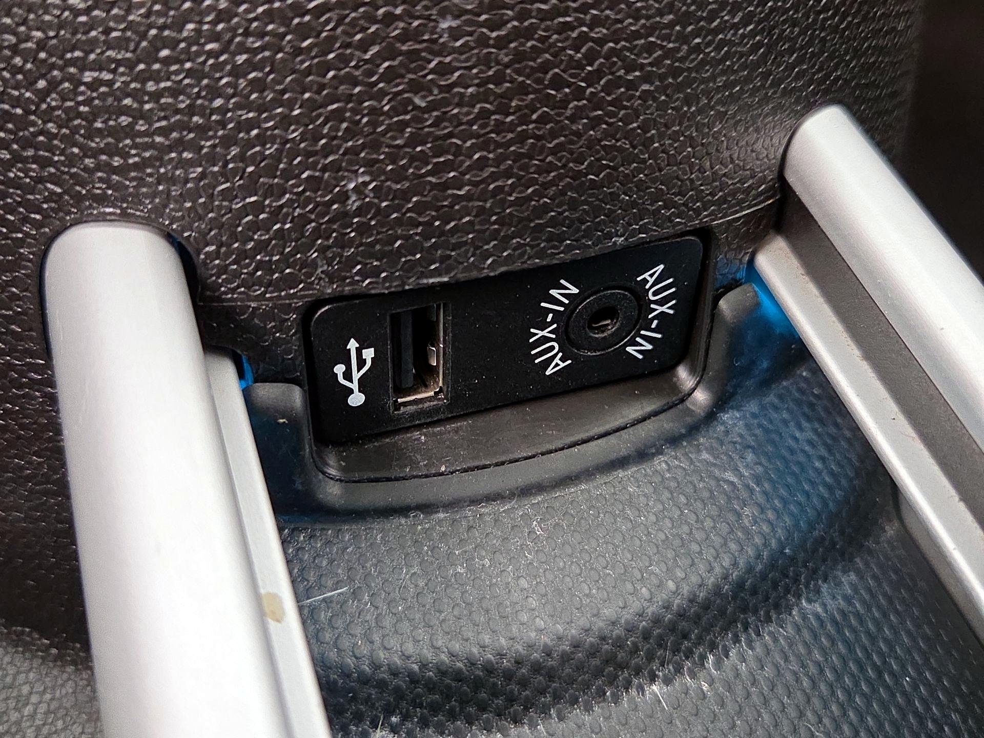 Thumbnail: 2015 MINI Cooper Countryman - 16