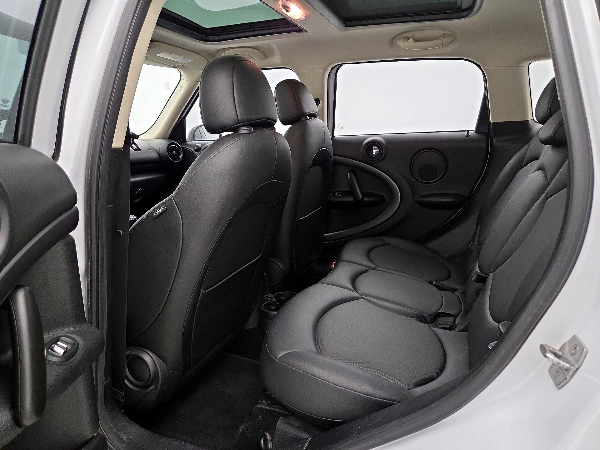 Thumbnail: 2015 MINI Cooper Countryman - 18