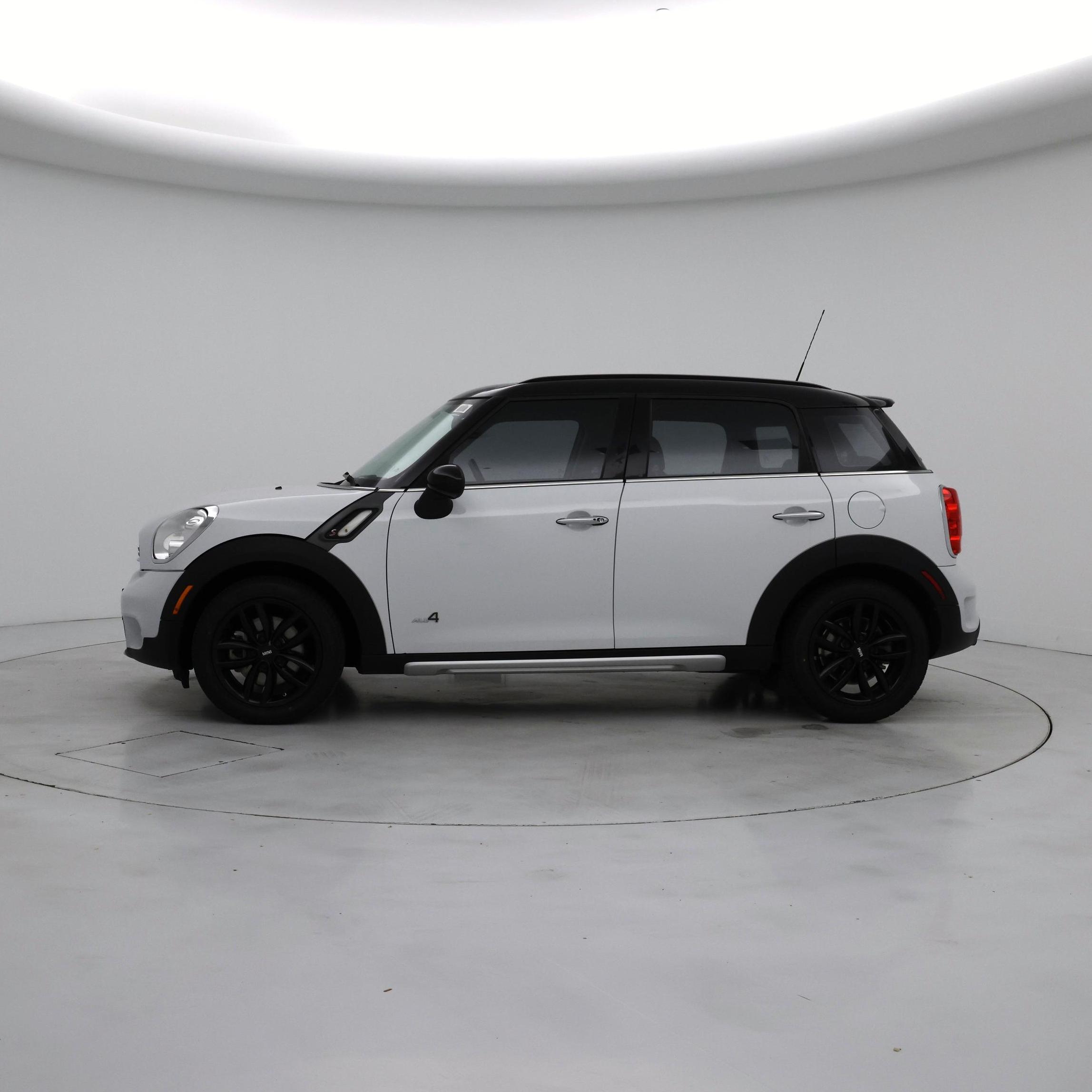 Thumbnail: 2015 MINI Cooper Countryman - 3