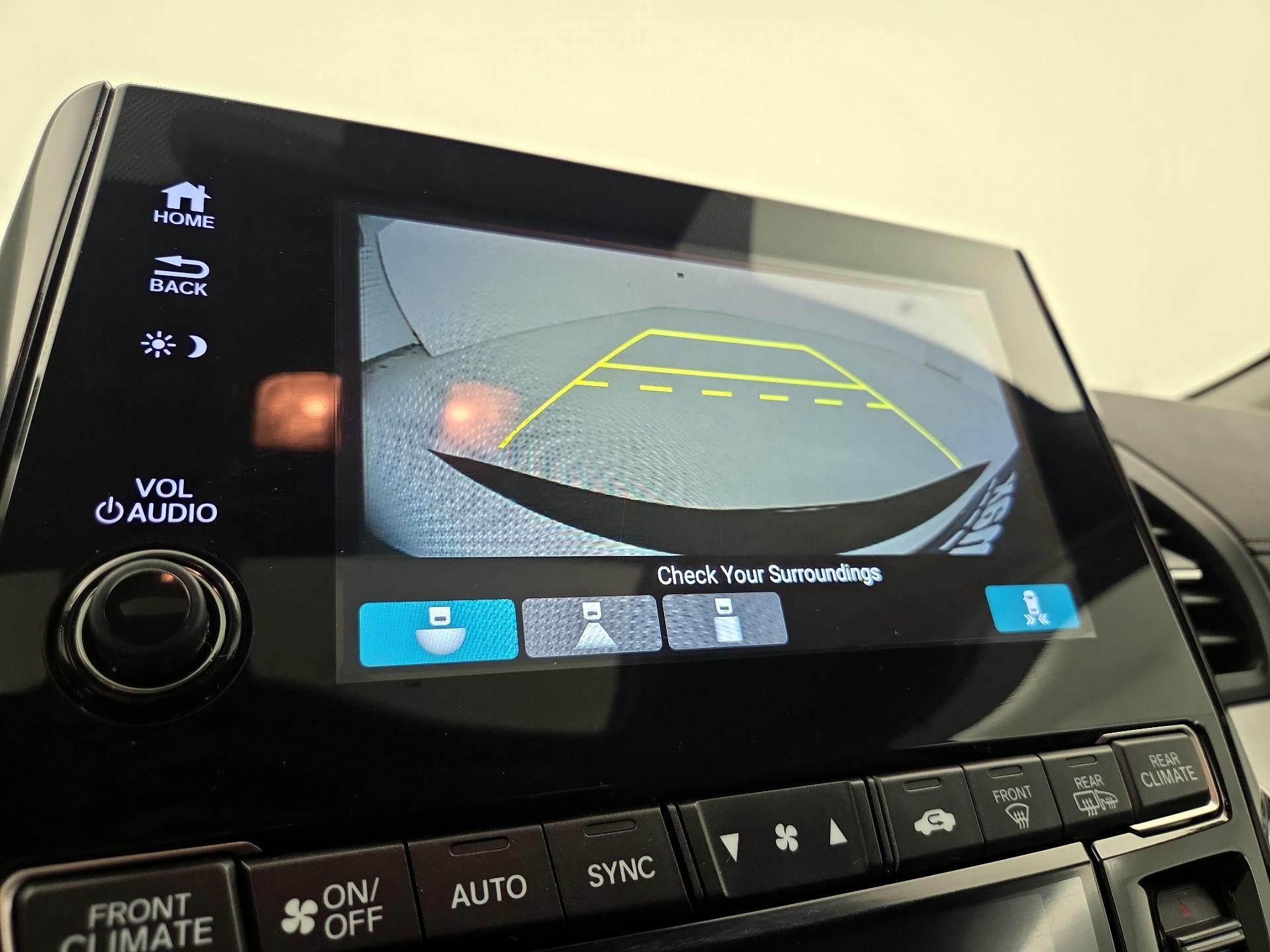 Thumbnail: 2018 Honda Odyssey - 15