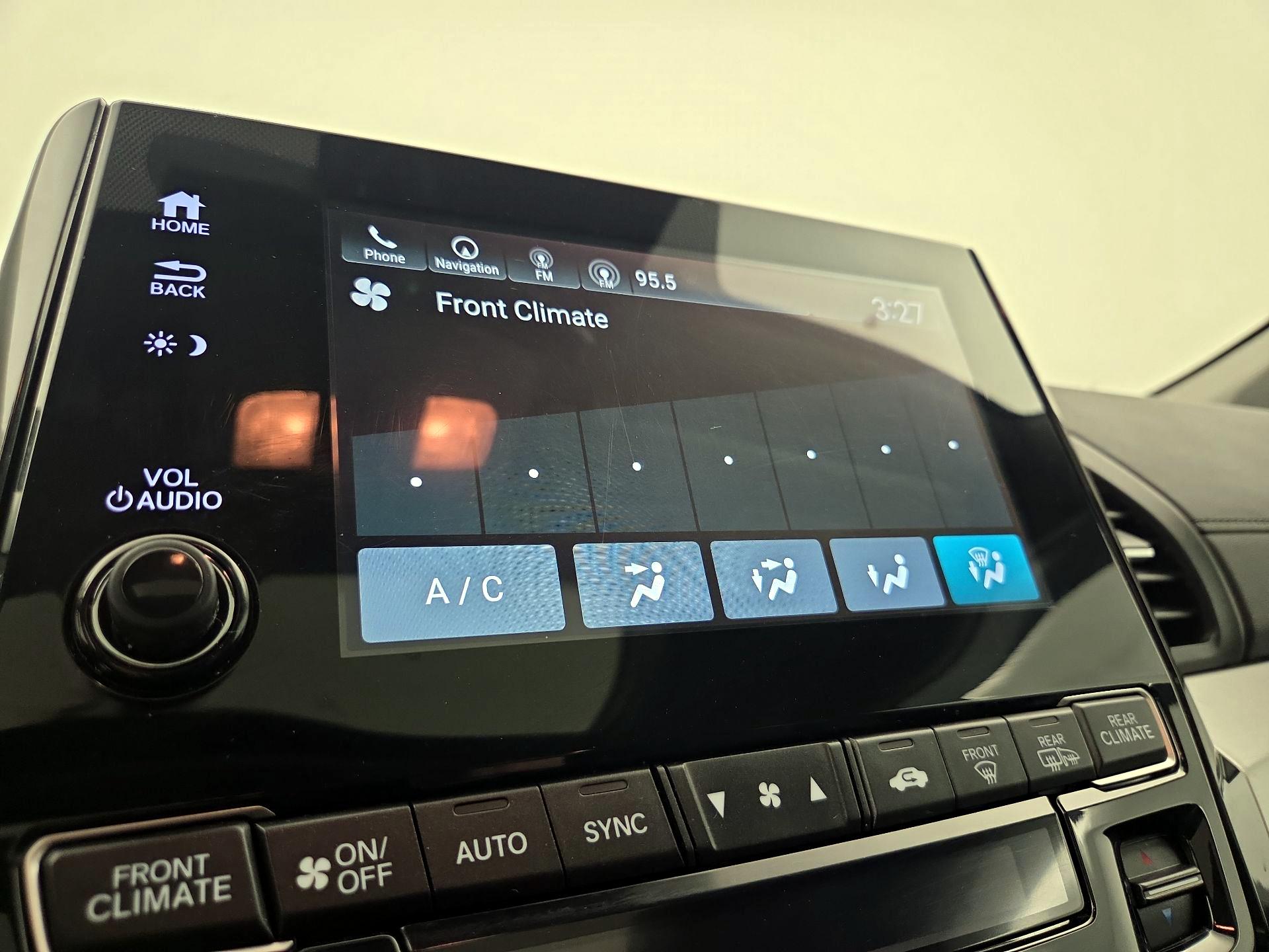 Thumbnail: 2018 Honda Odyssey - 17