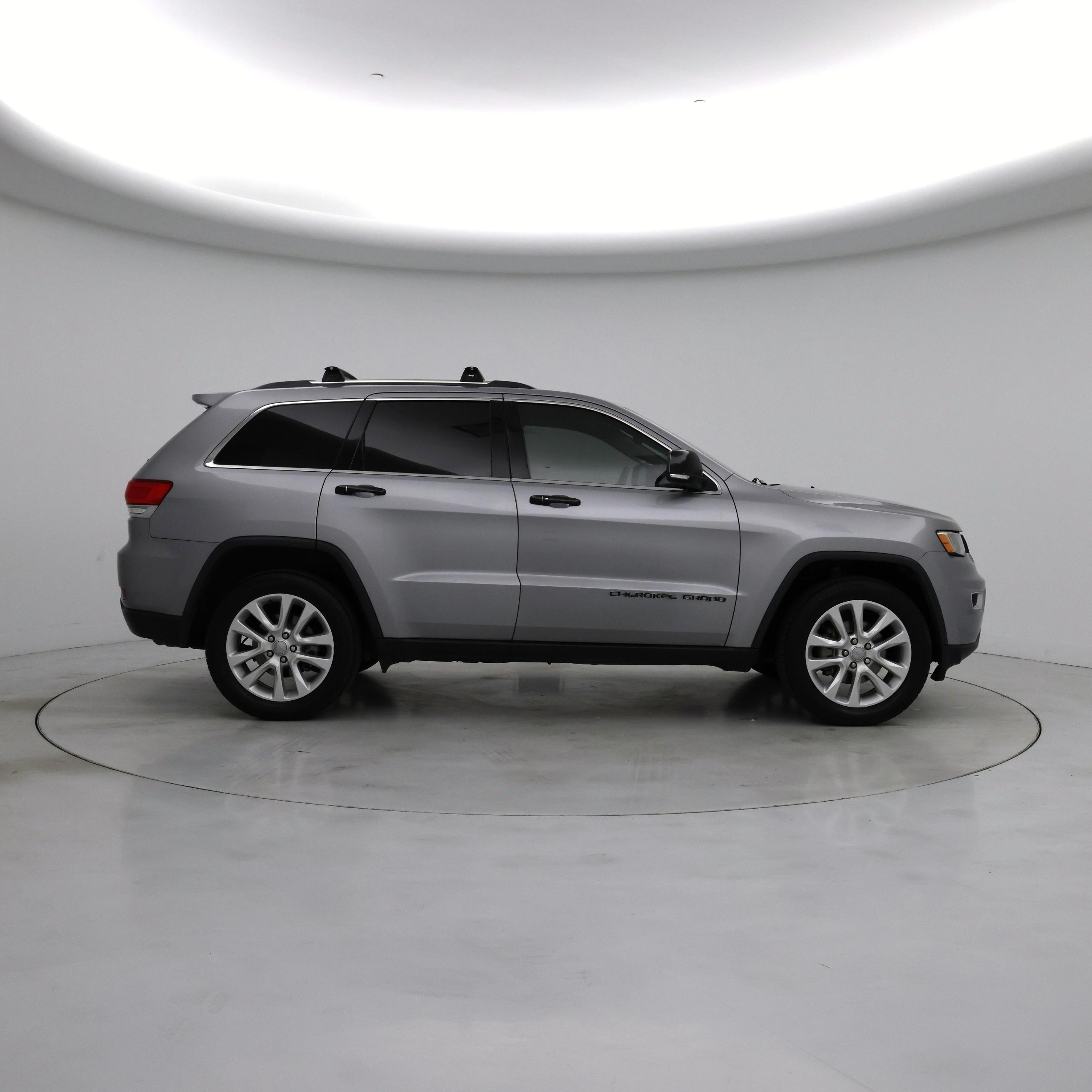 Thumbnail: 2017 Jeep Grand Cherokee - 7