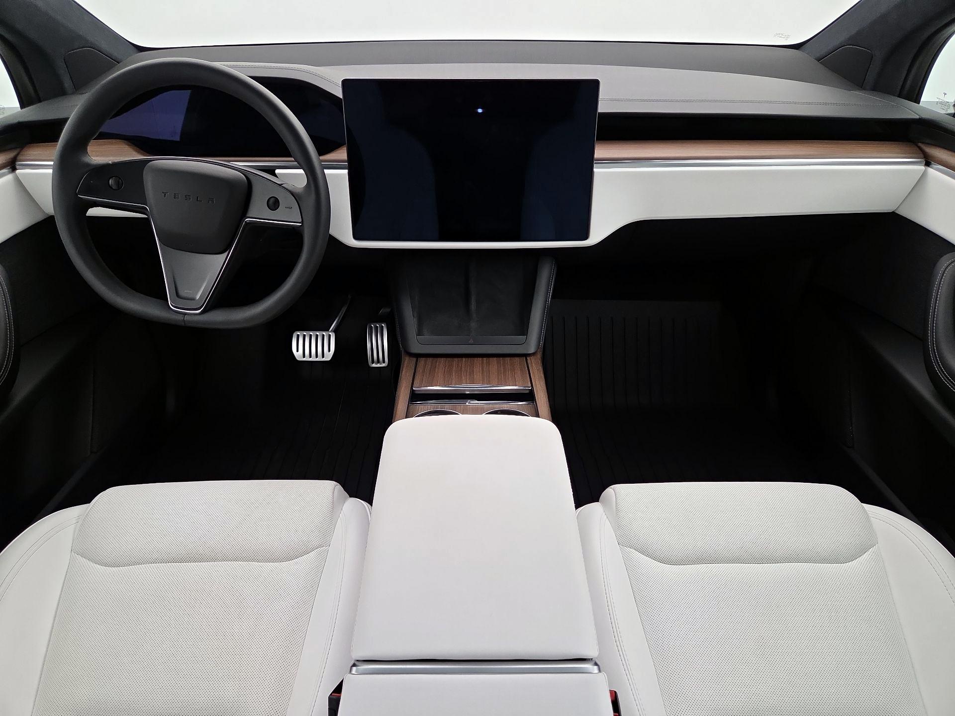 Thumbnail: 2024 Tesla Model X - 9