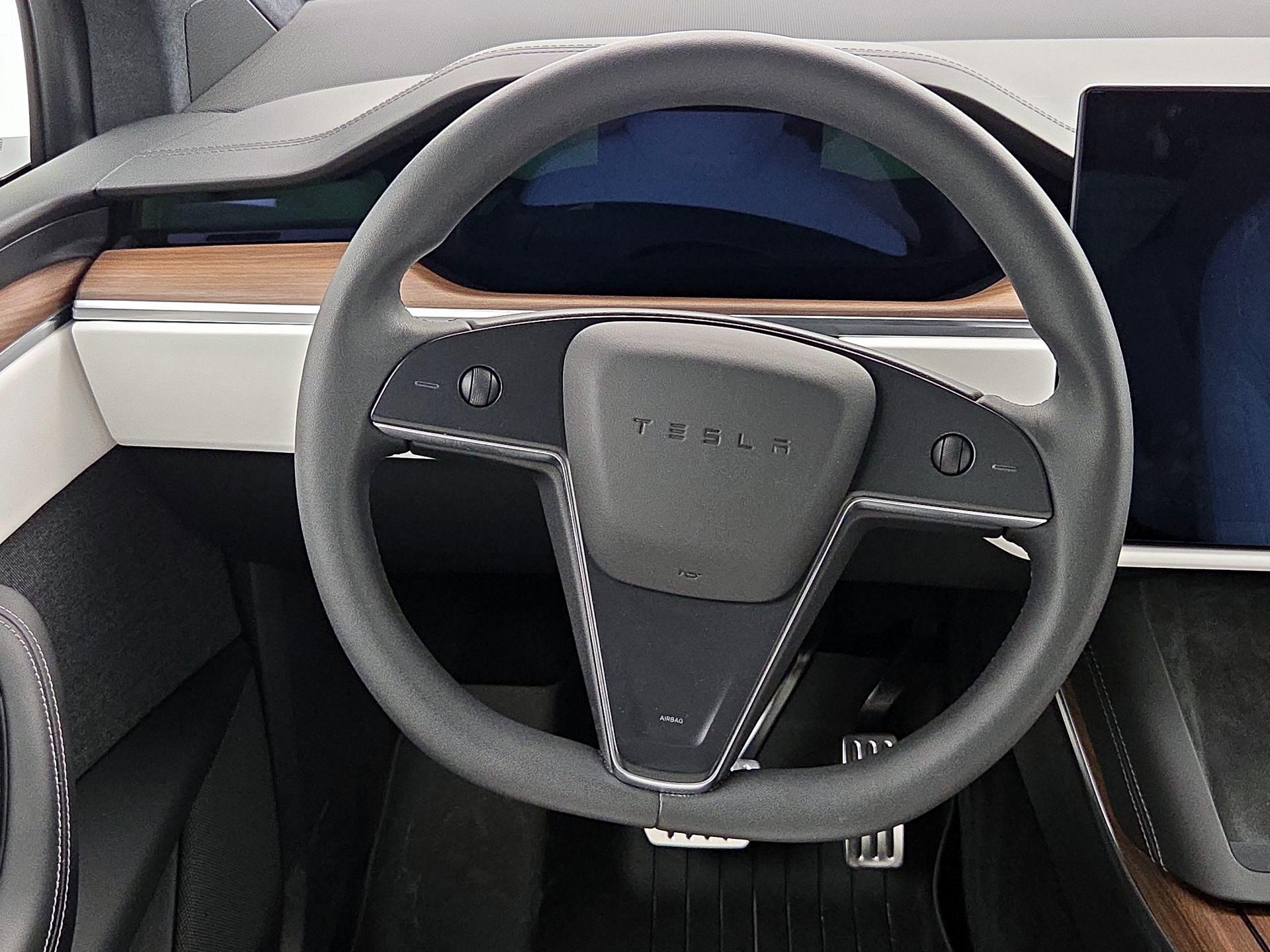 Thumbnail: 2024 Tesla Model X - 10