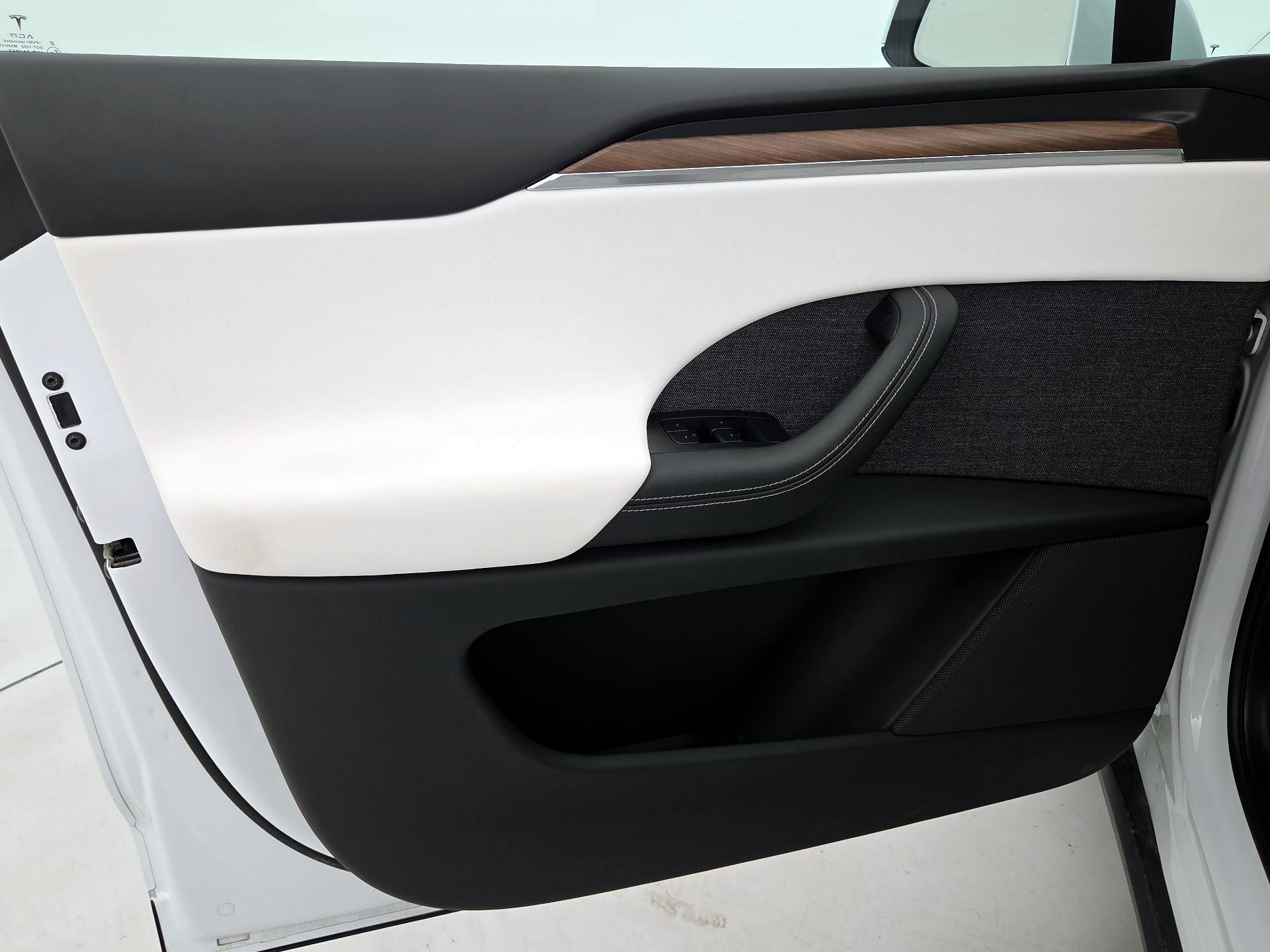 Thumbnail: 2024 Tesla Model X - 12