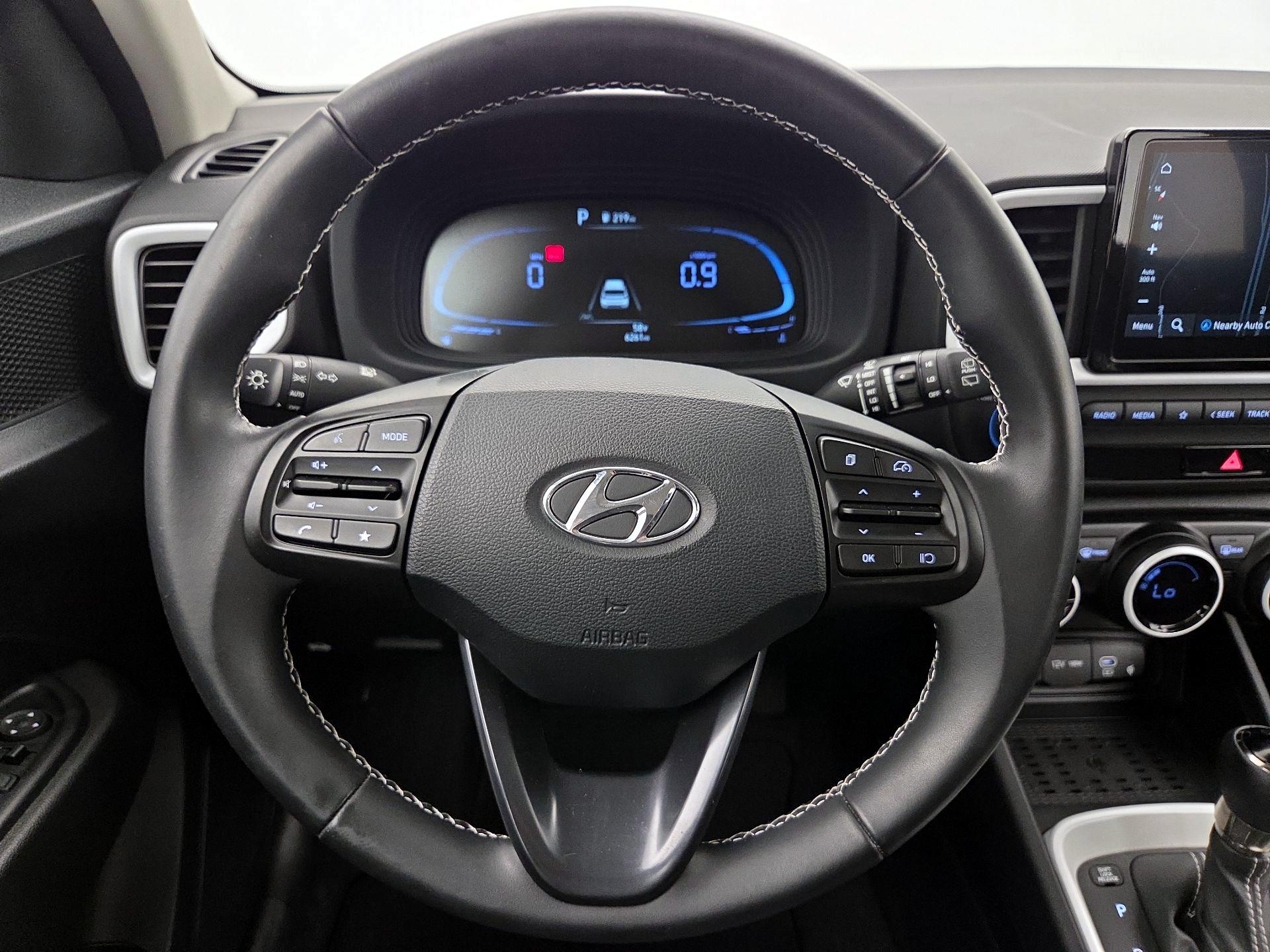 Thumbnail: 2023 Hyundai Venue - 10