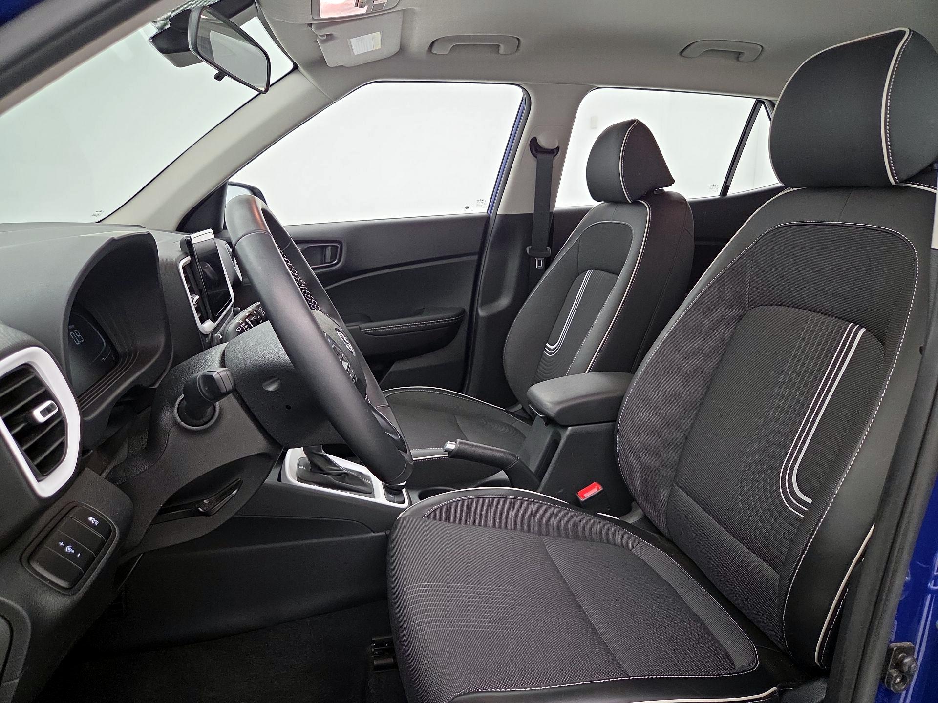 Thumbnail: 2023 Hyundai Venue - 11