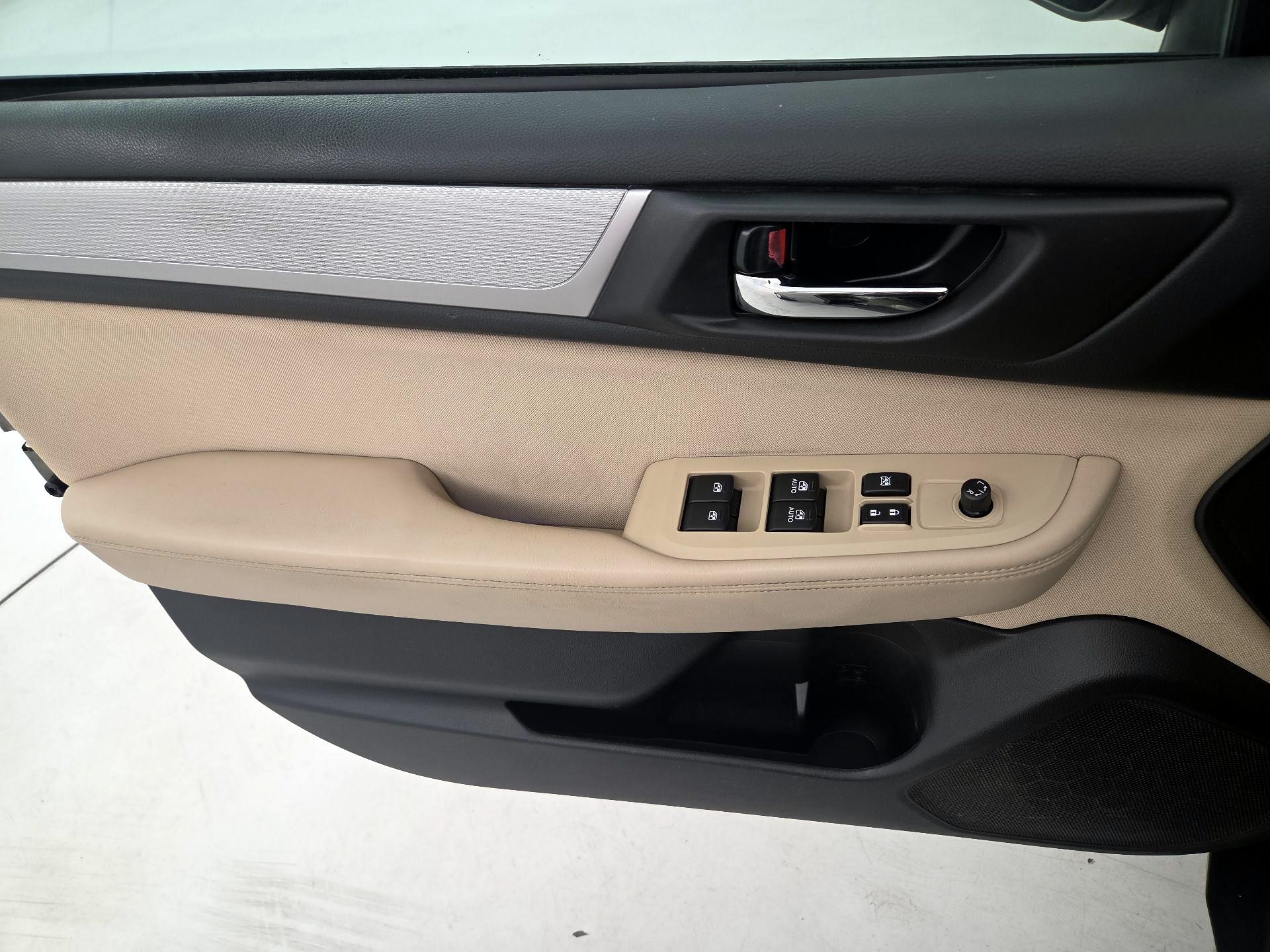 Thumbnail: 2015 Subaru Outback - 12