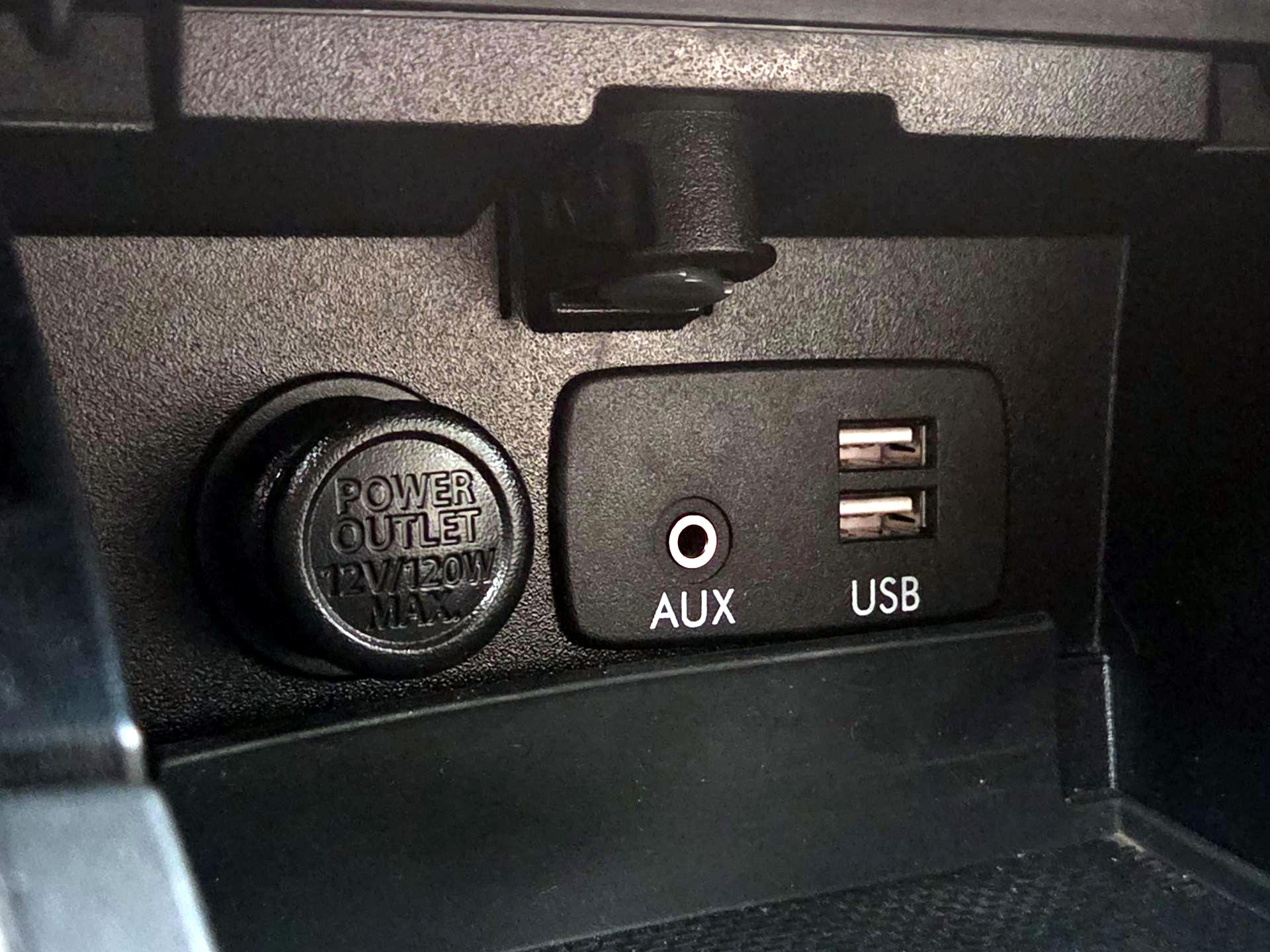 Thumbnail: 2015 Subaru Outback - 18