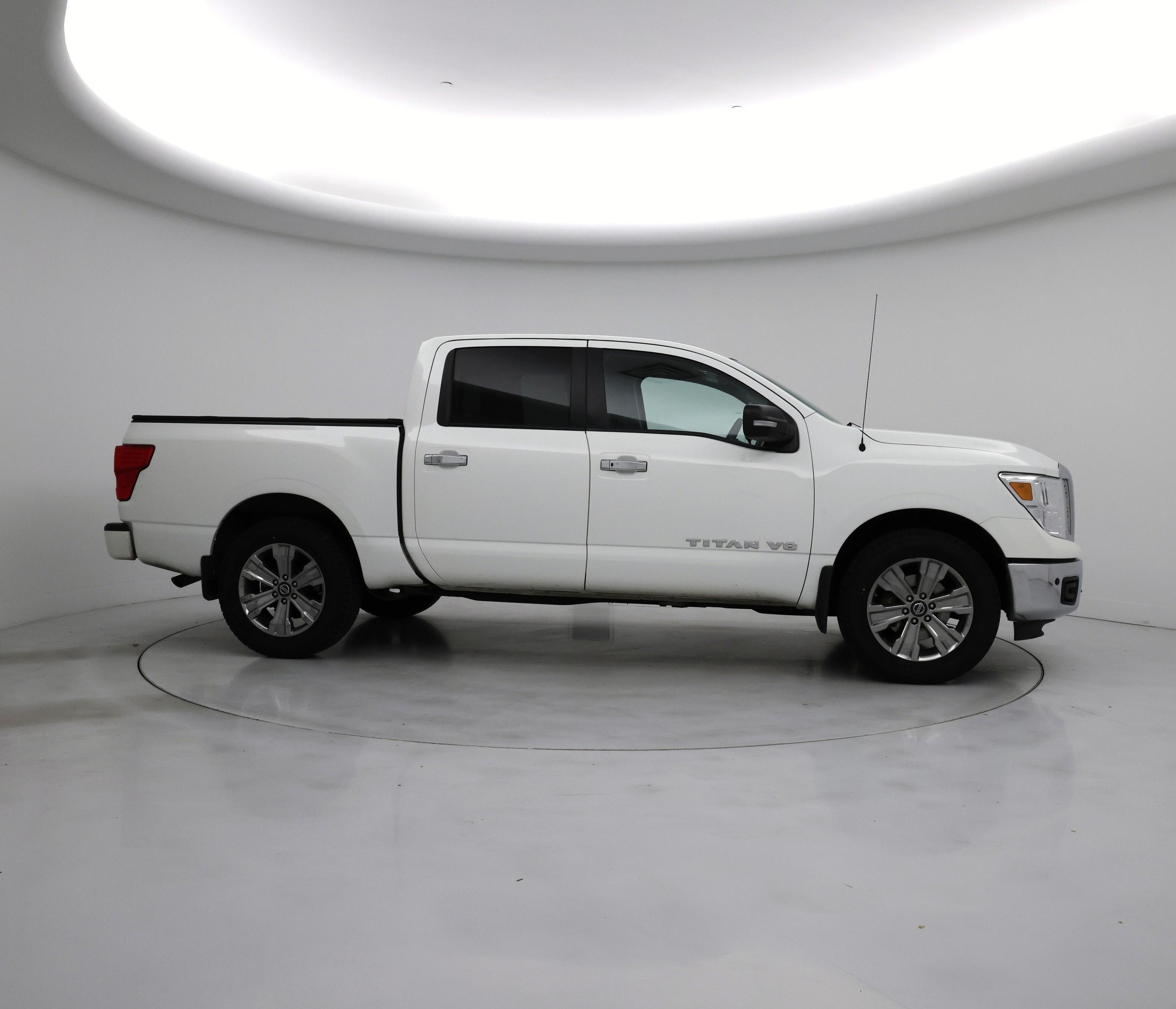 Thumbnail: 2018 Nissan Titan - 7