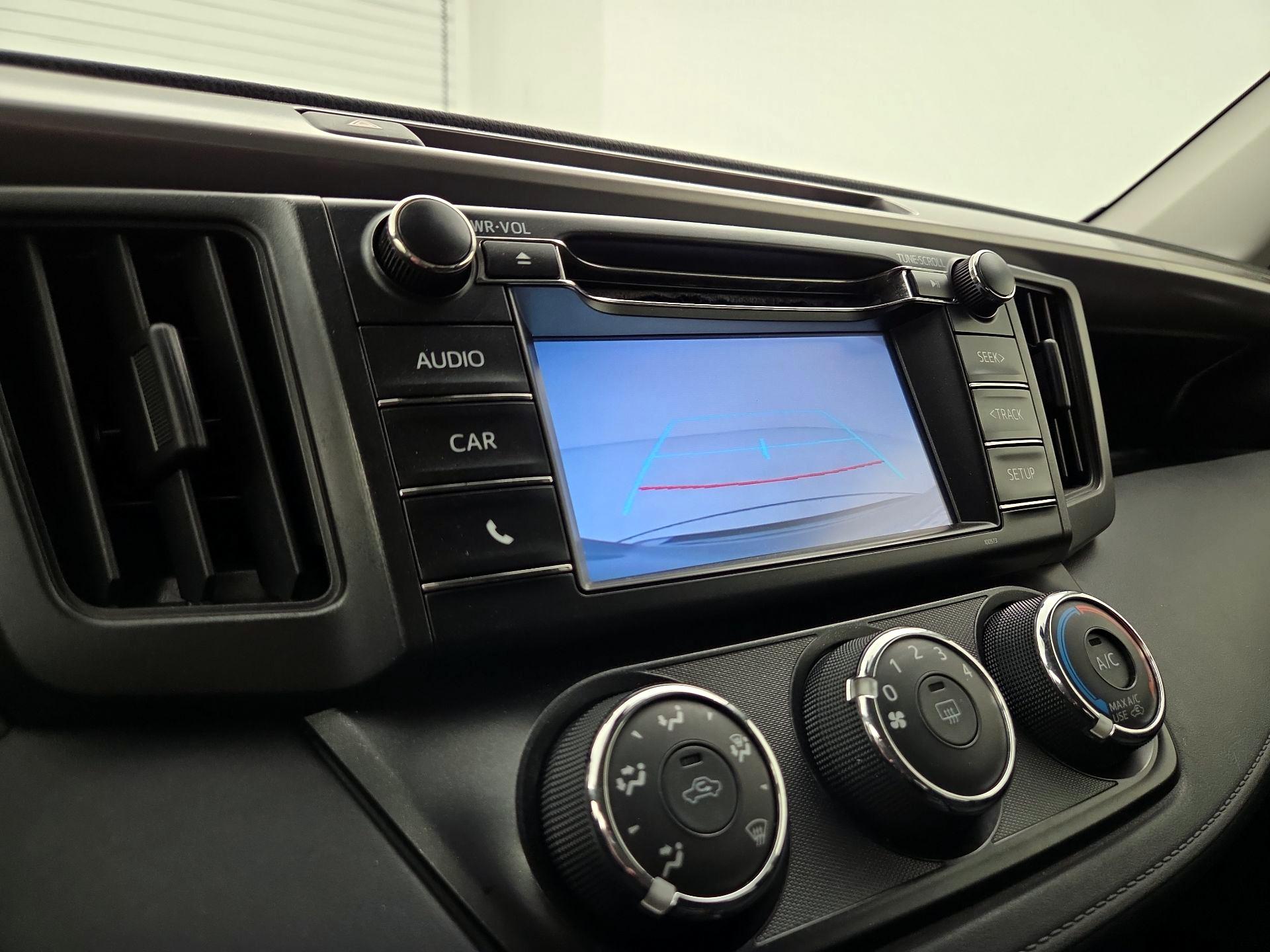 Thumbnail: 2018 Toyota RAV4 - 14