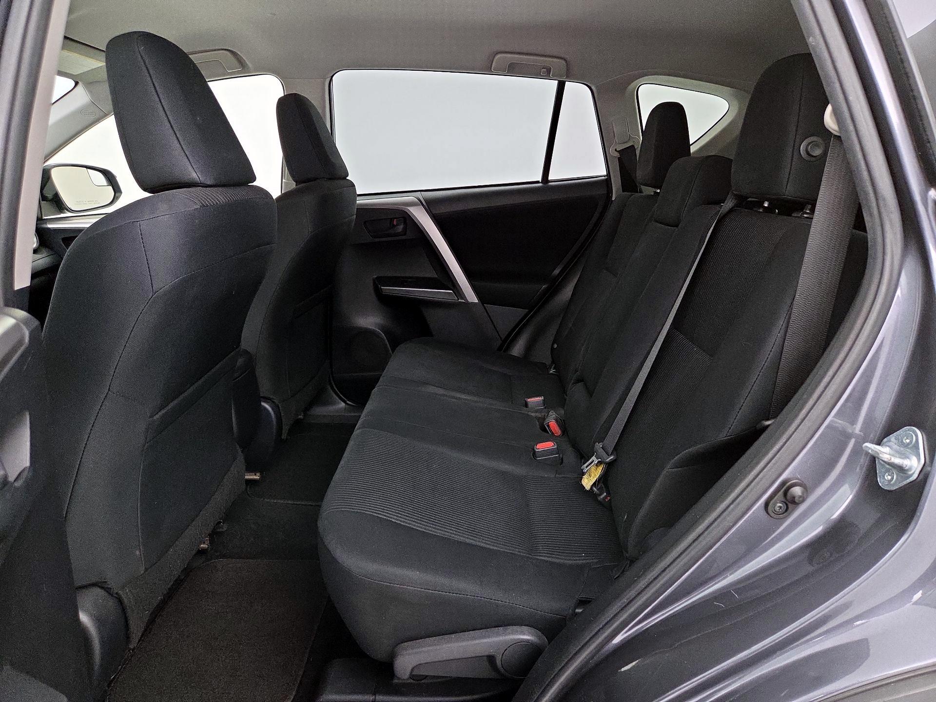 Thumbnail: 2018 Toyota RAV4 - 19
