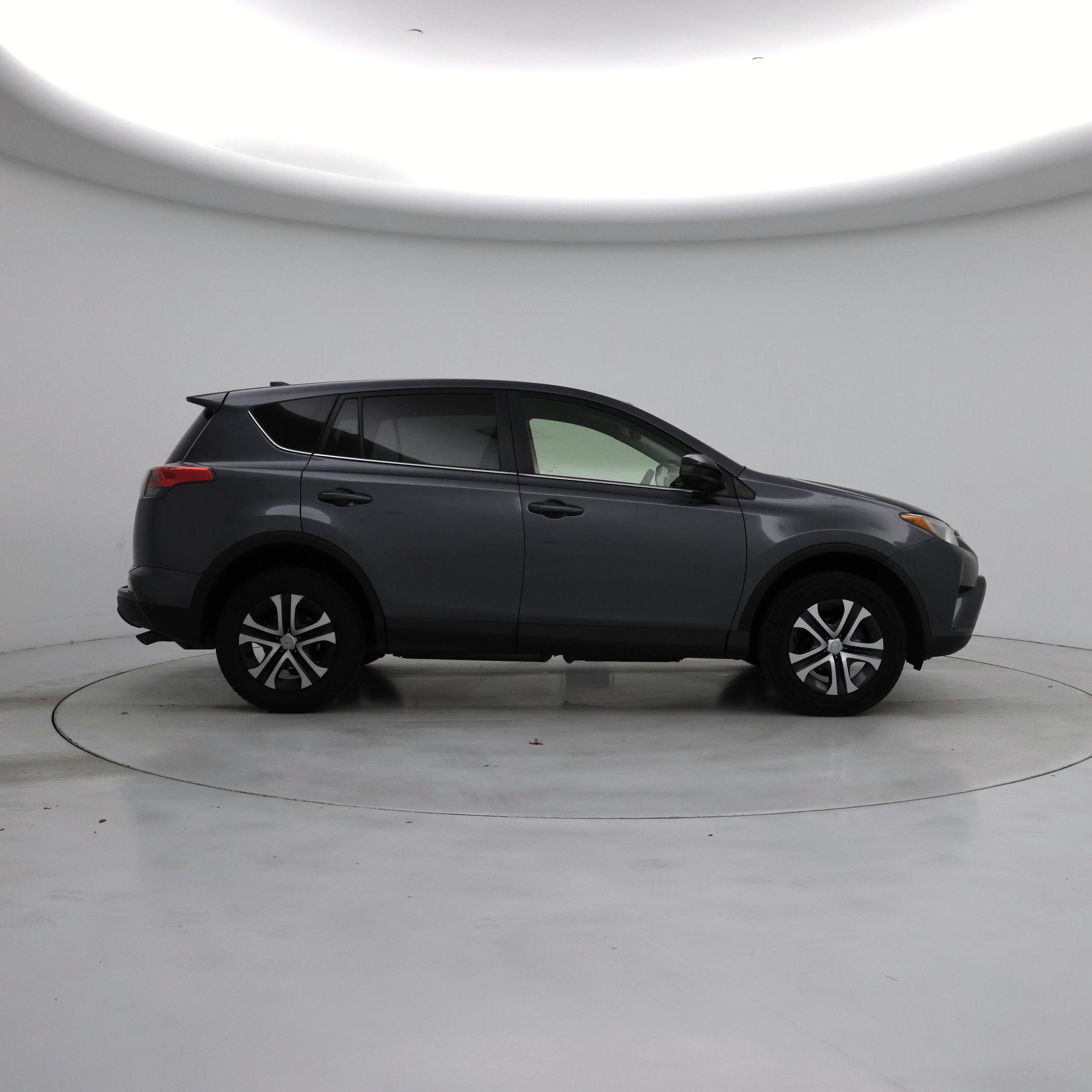 Thumbnail: 2018 Toyota RAV4 - 7