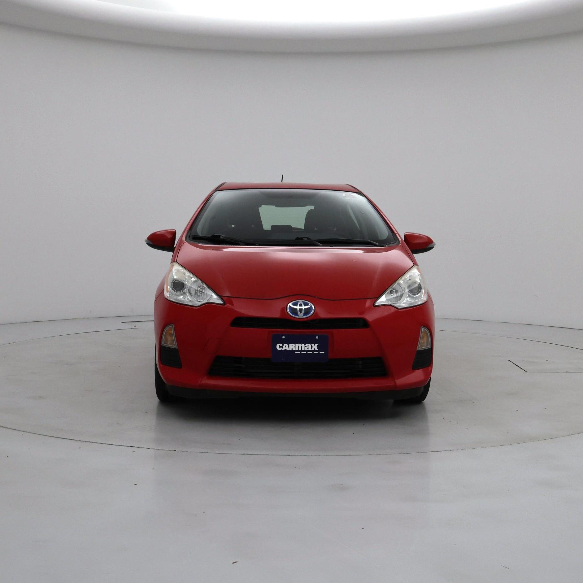 Thumbnail: 2014 Toyota Prius c - 5