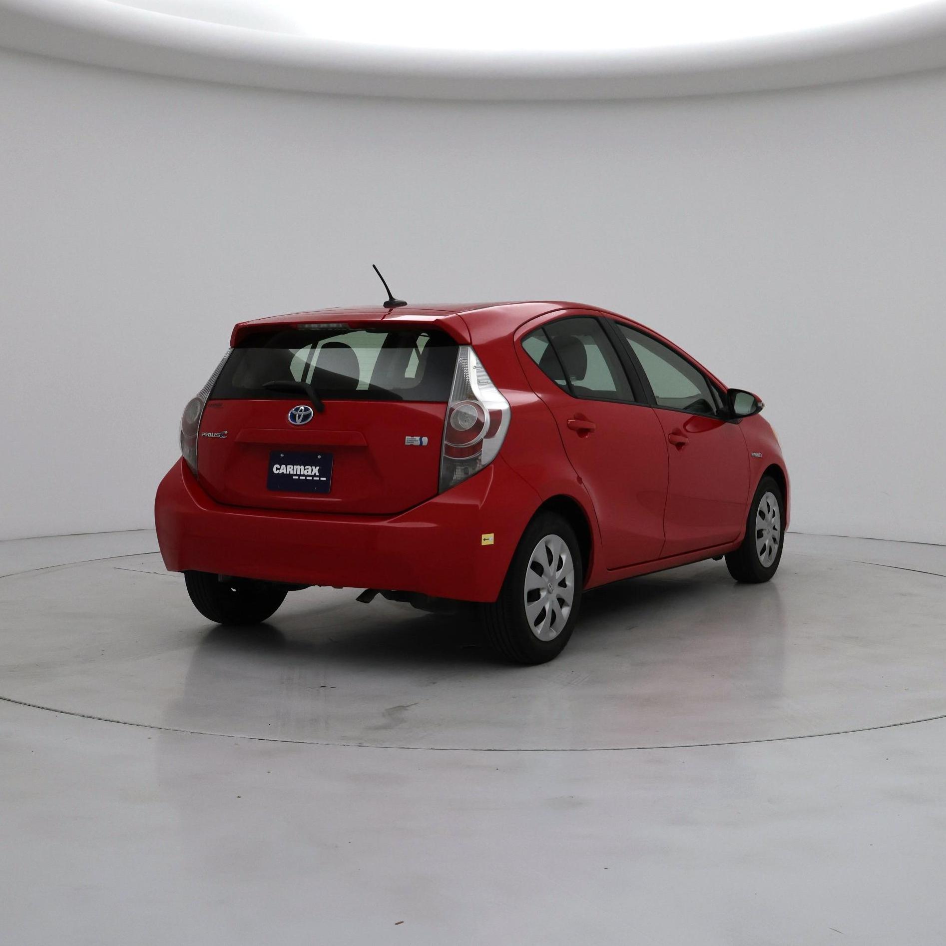 Thumbnail: 2014 Toyota Prius c - 8