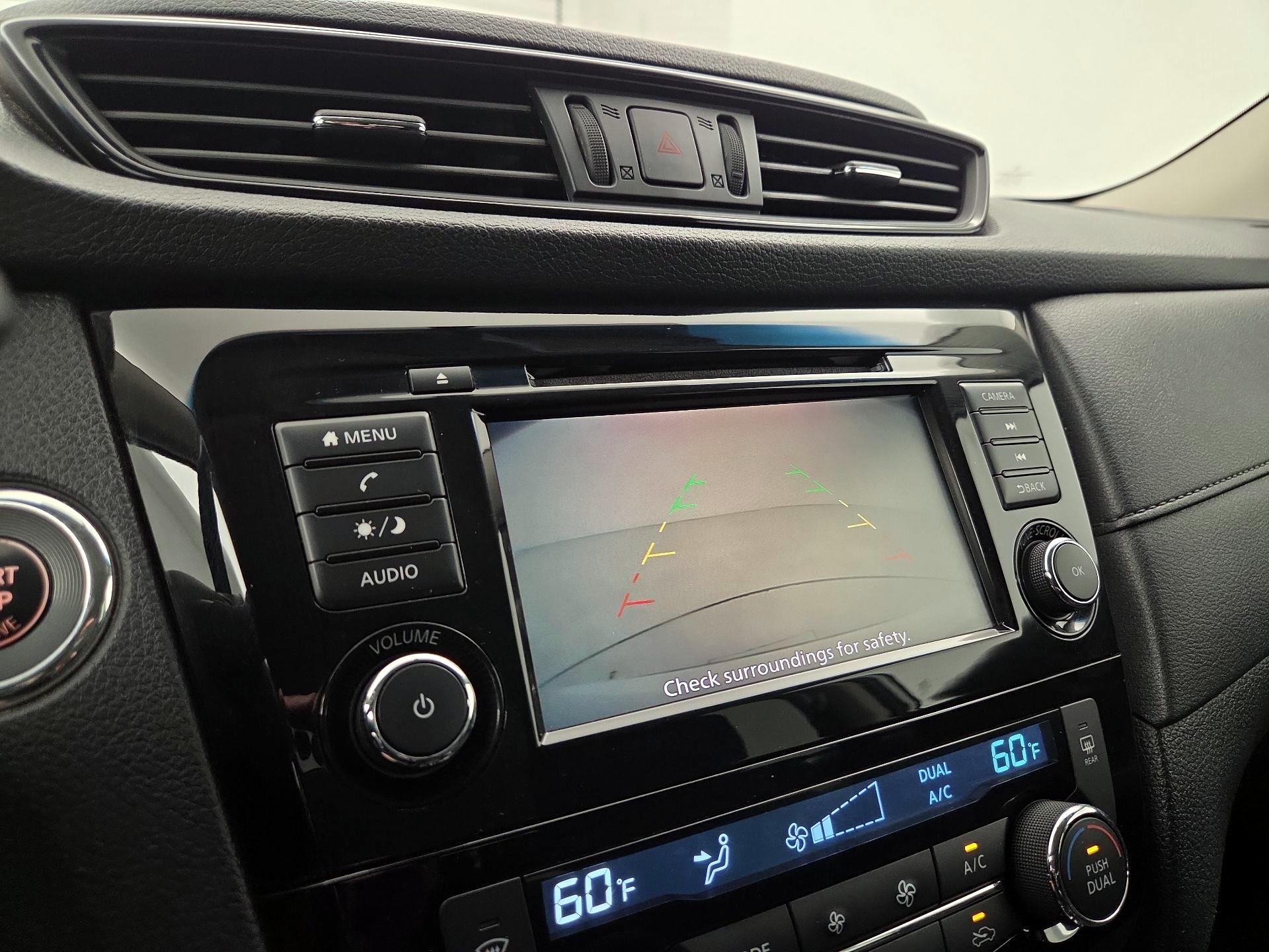 Thumbnail: 2018 Nissan Rogue - 14