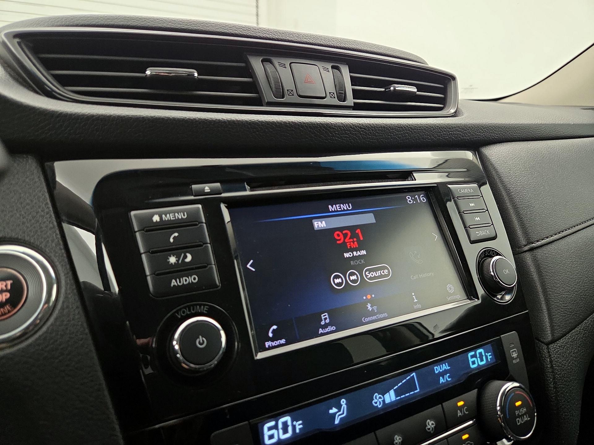 Thumbnail: 2018 Nissan Rogue - 15