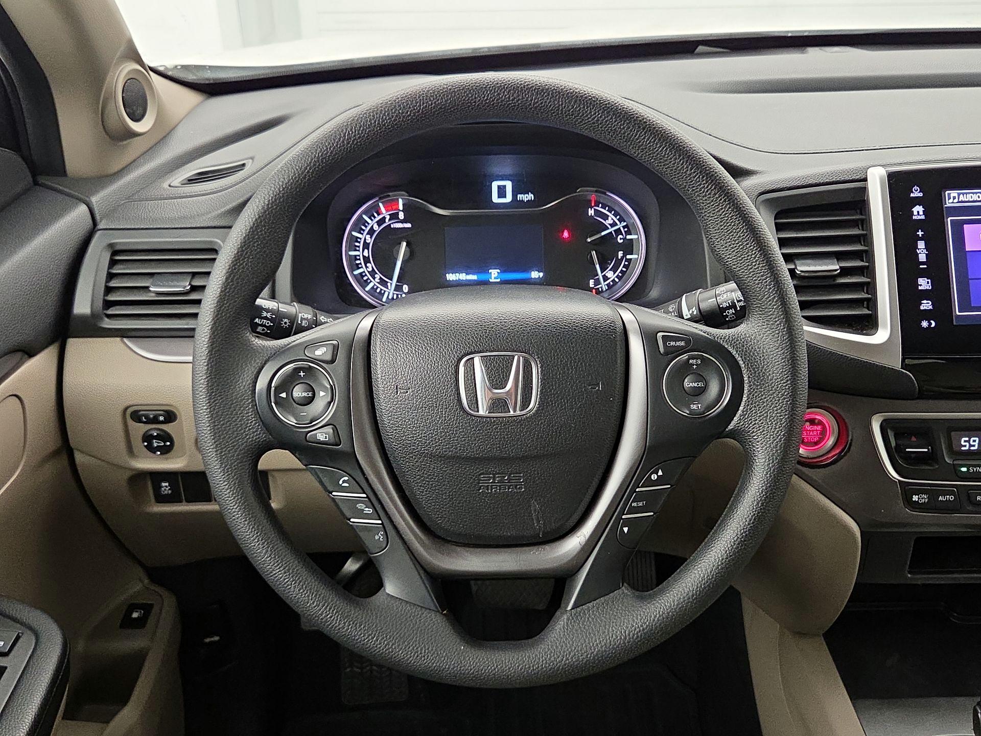 Thumbnail: 2018 Honda Pilot - 10