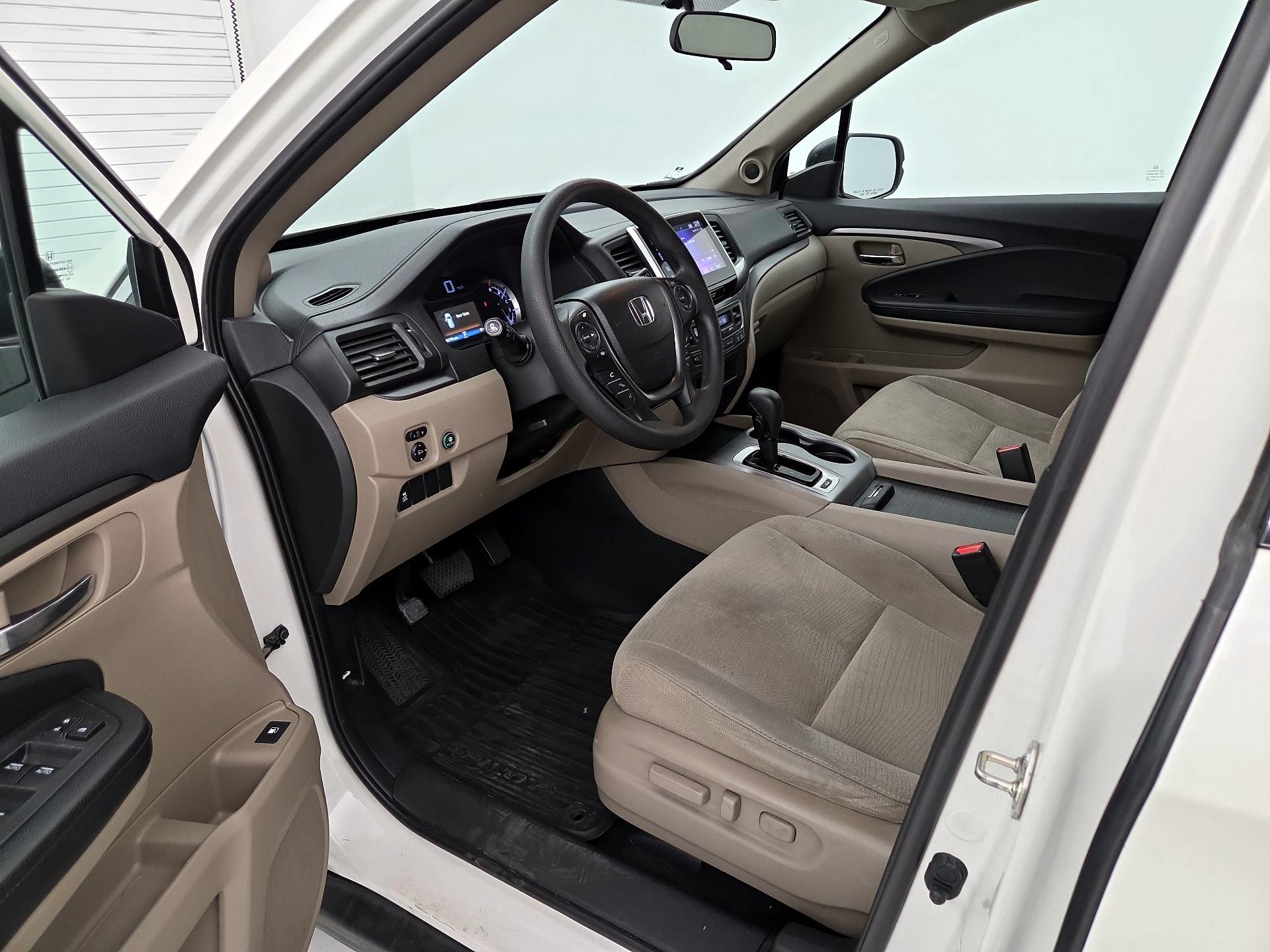 Thumbnail: 2018 Honda Pilot - 11