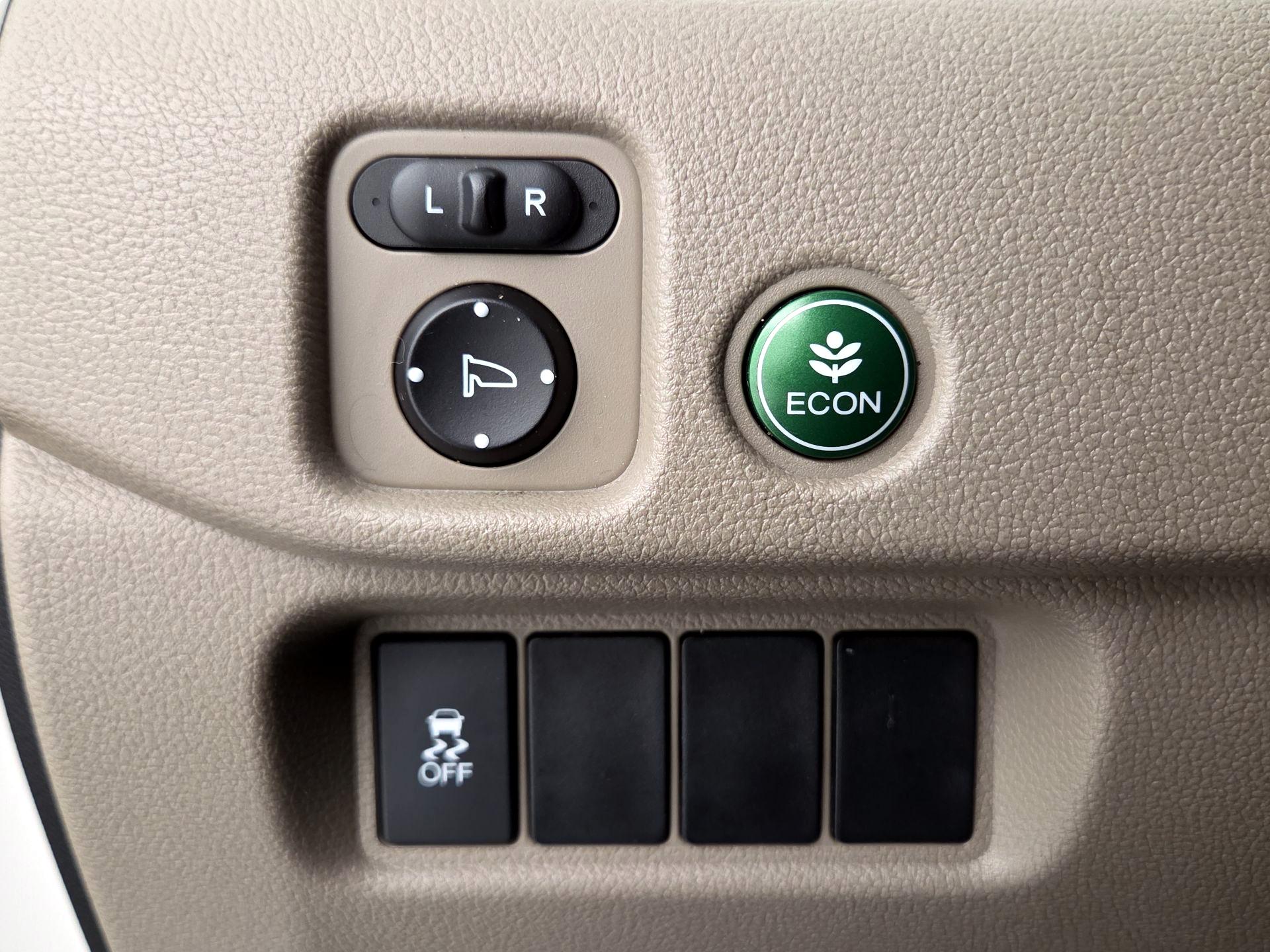 Thumbnail: 2018 Honda Pilot - 13