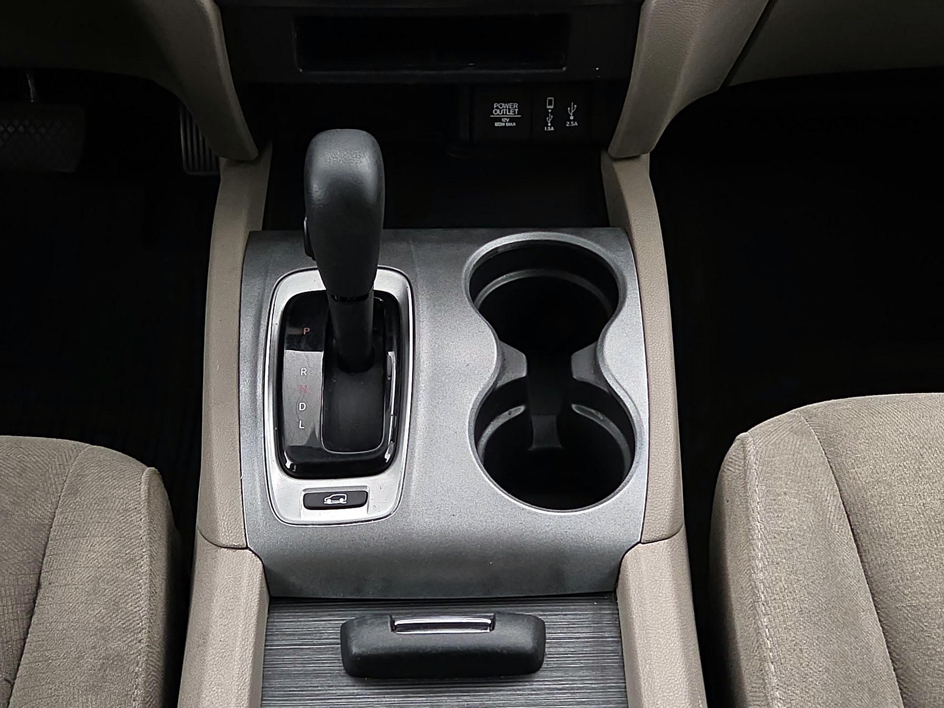 Thumbnail: 2018 Honda Pilot - 17