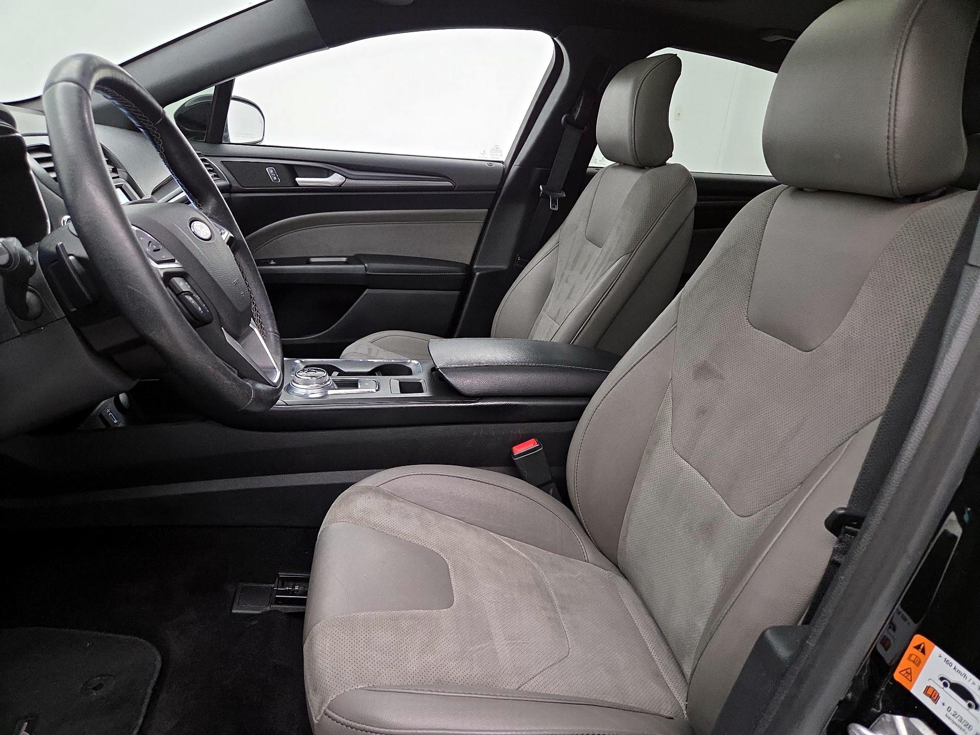 Thumbnail: 2017 Ford Fusion - 11