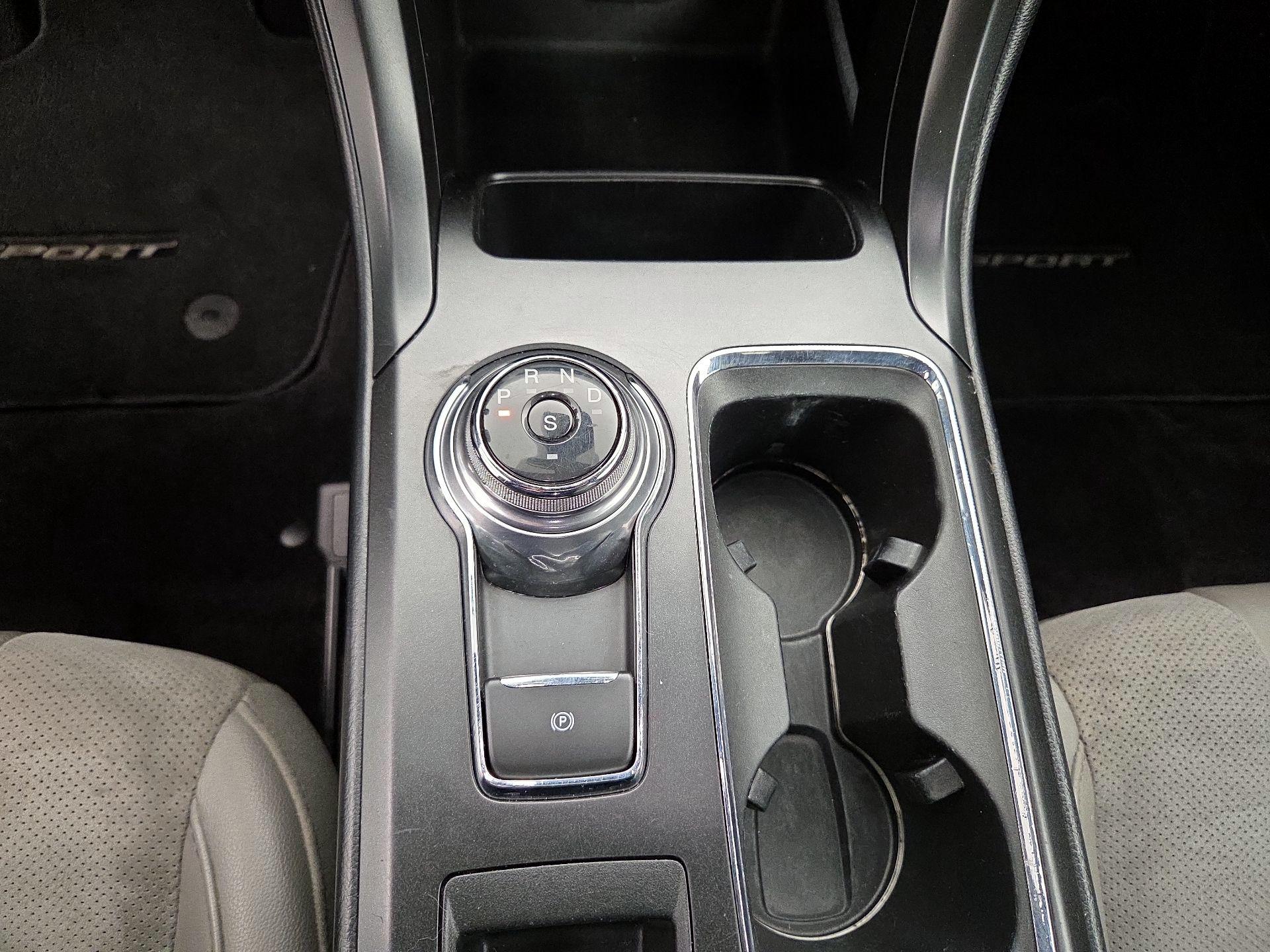 Thumbnail: 2017 Ford Fusion - 18