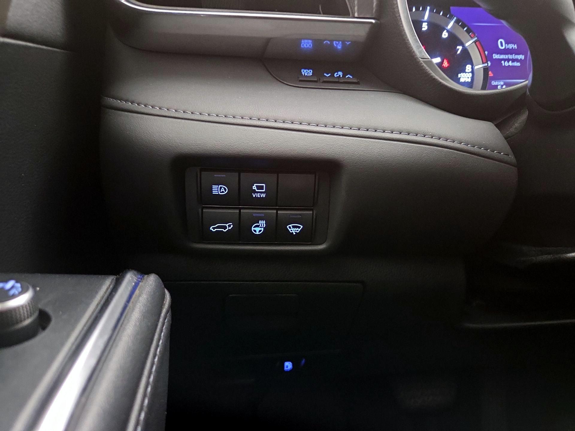 Thumbnail: 2020 Toyota Highlander - 13