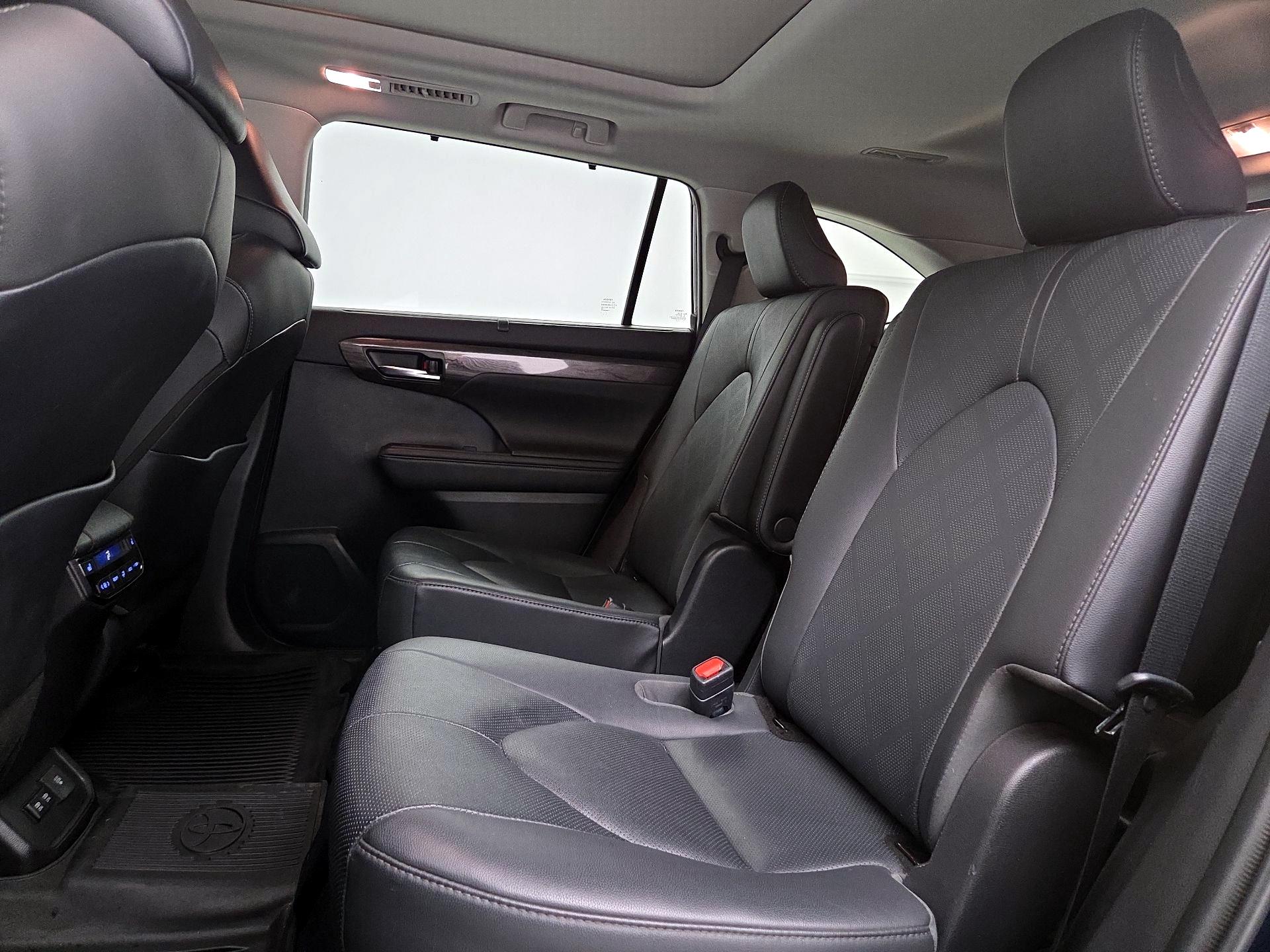 Thumbnail: 2020 Toyota Highlander - 19