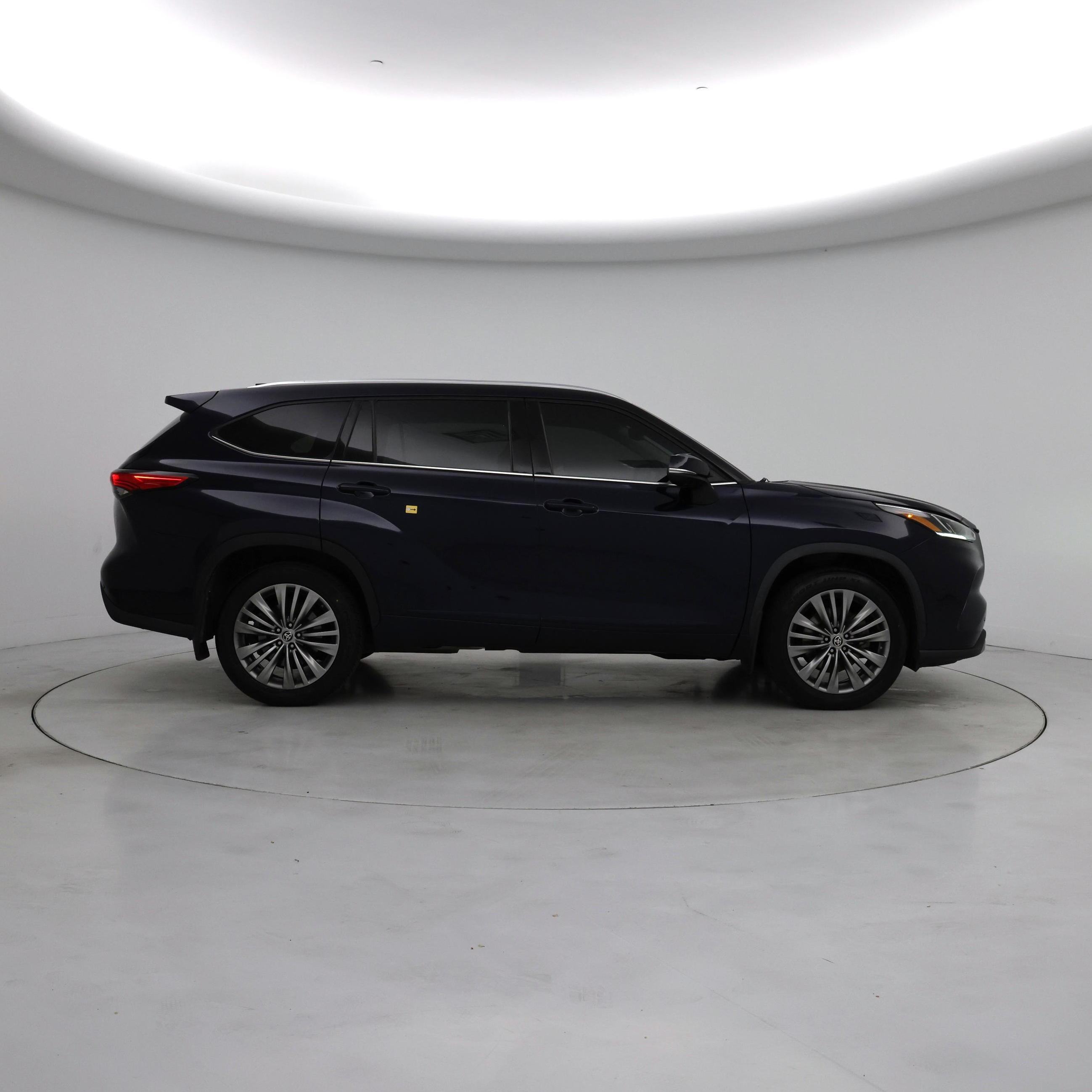 Thumbnail: 2020 Toyota Highlander - 7